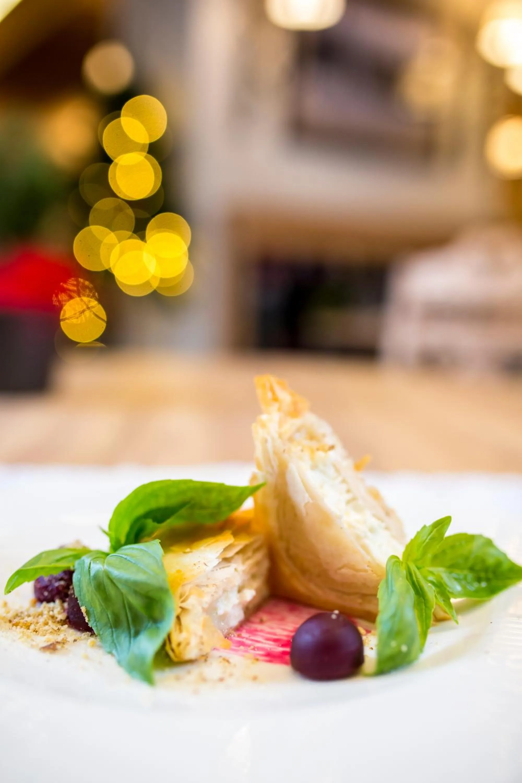 Restaurant/places to eat in Hotel Logos