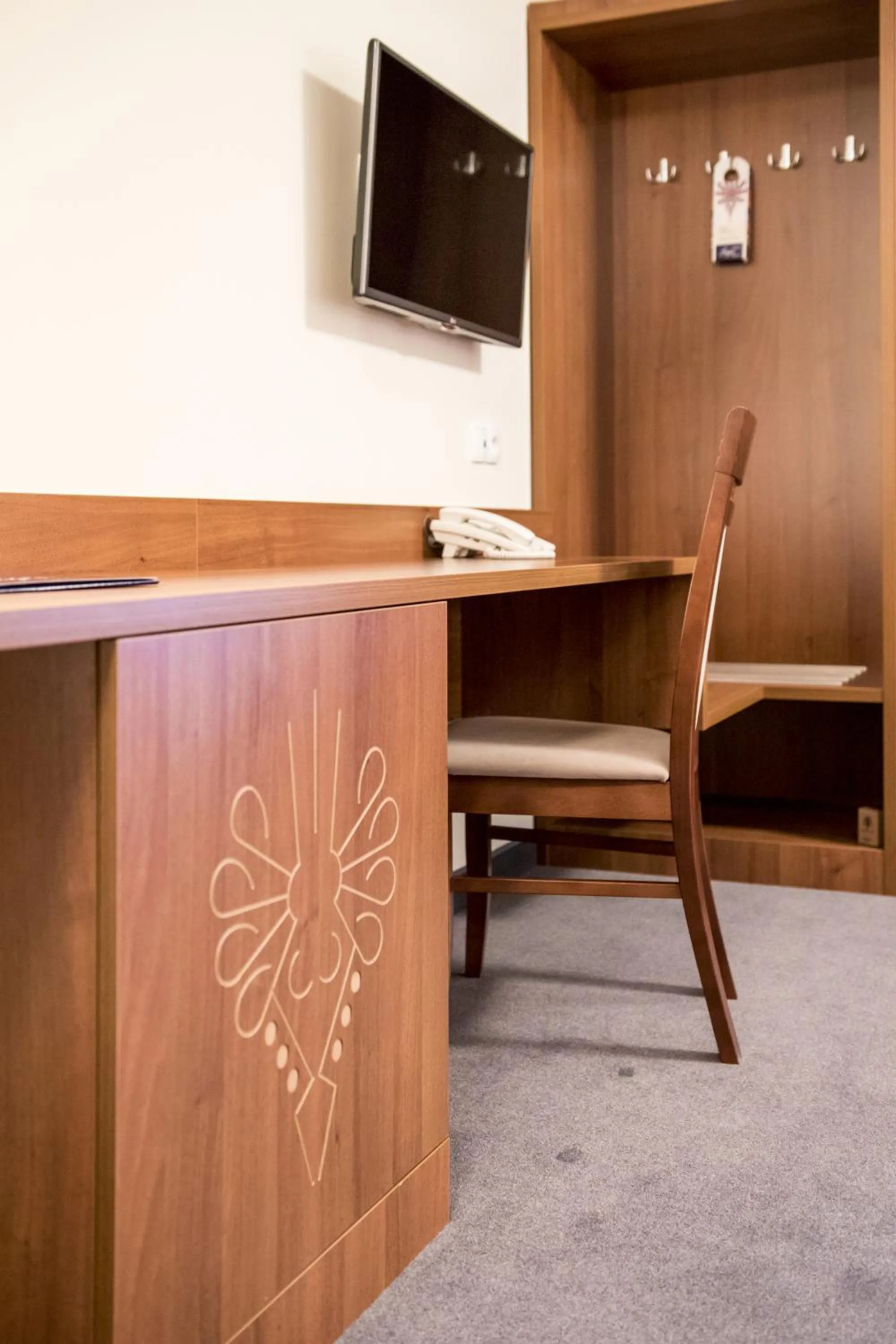 Photo of the whole room in Hotel Logos