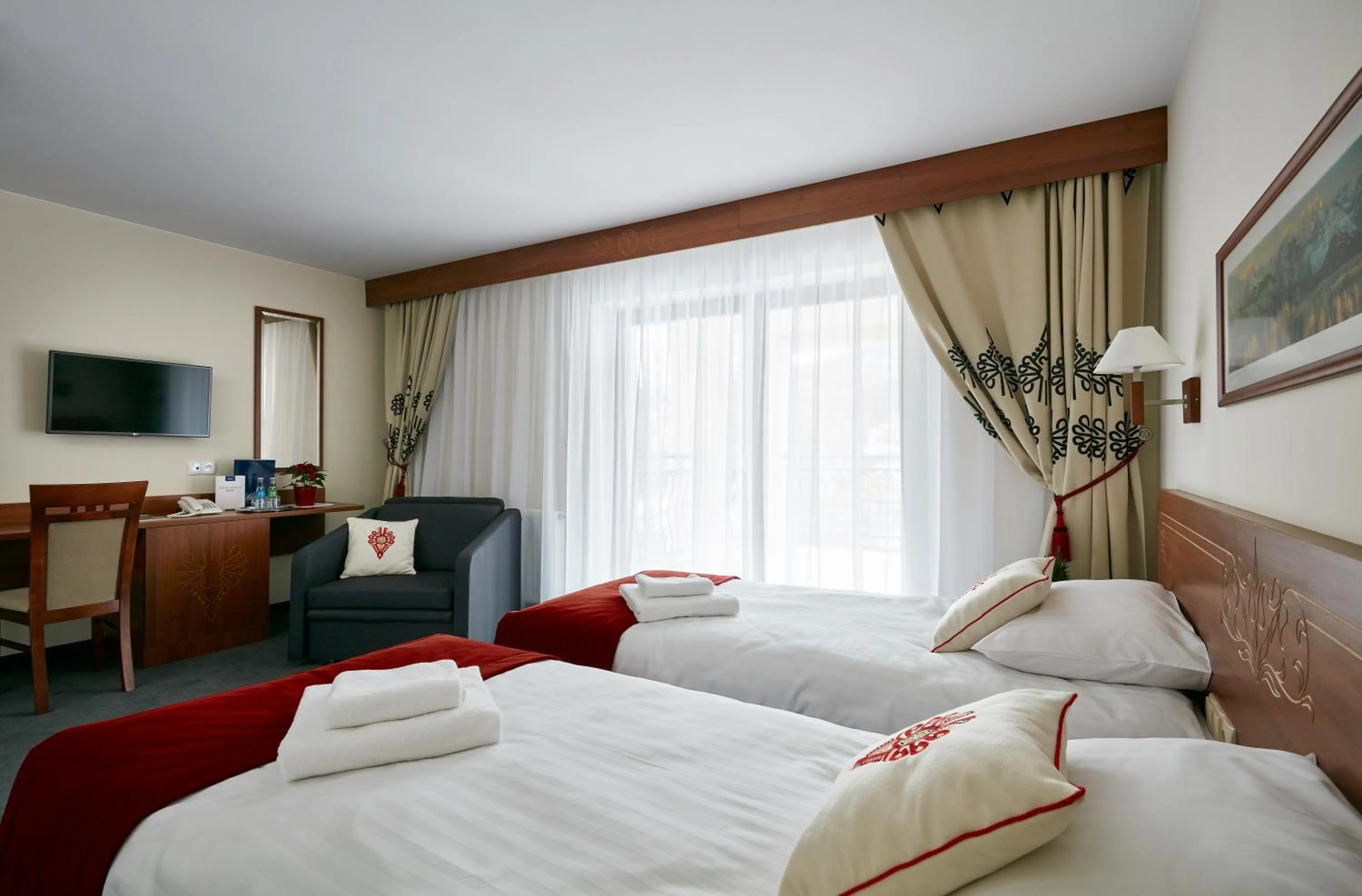 Photo of the whole room, Bed in Hotel Logos