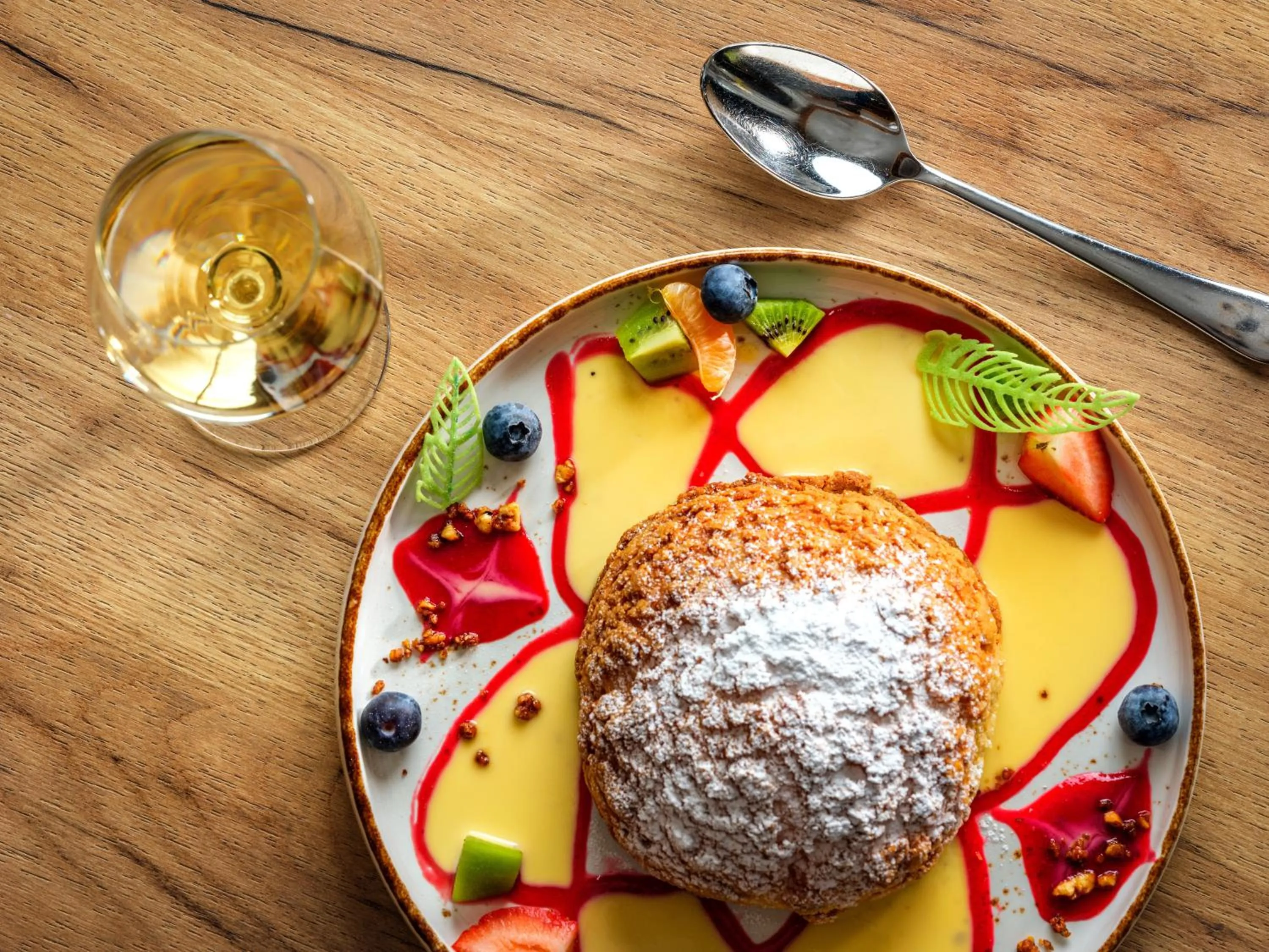 Food and drinks in Hotel Logos