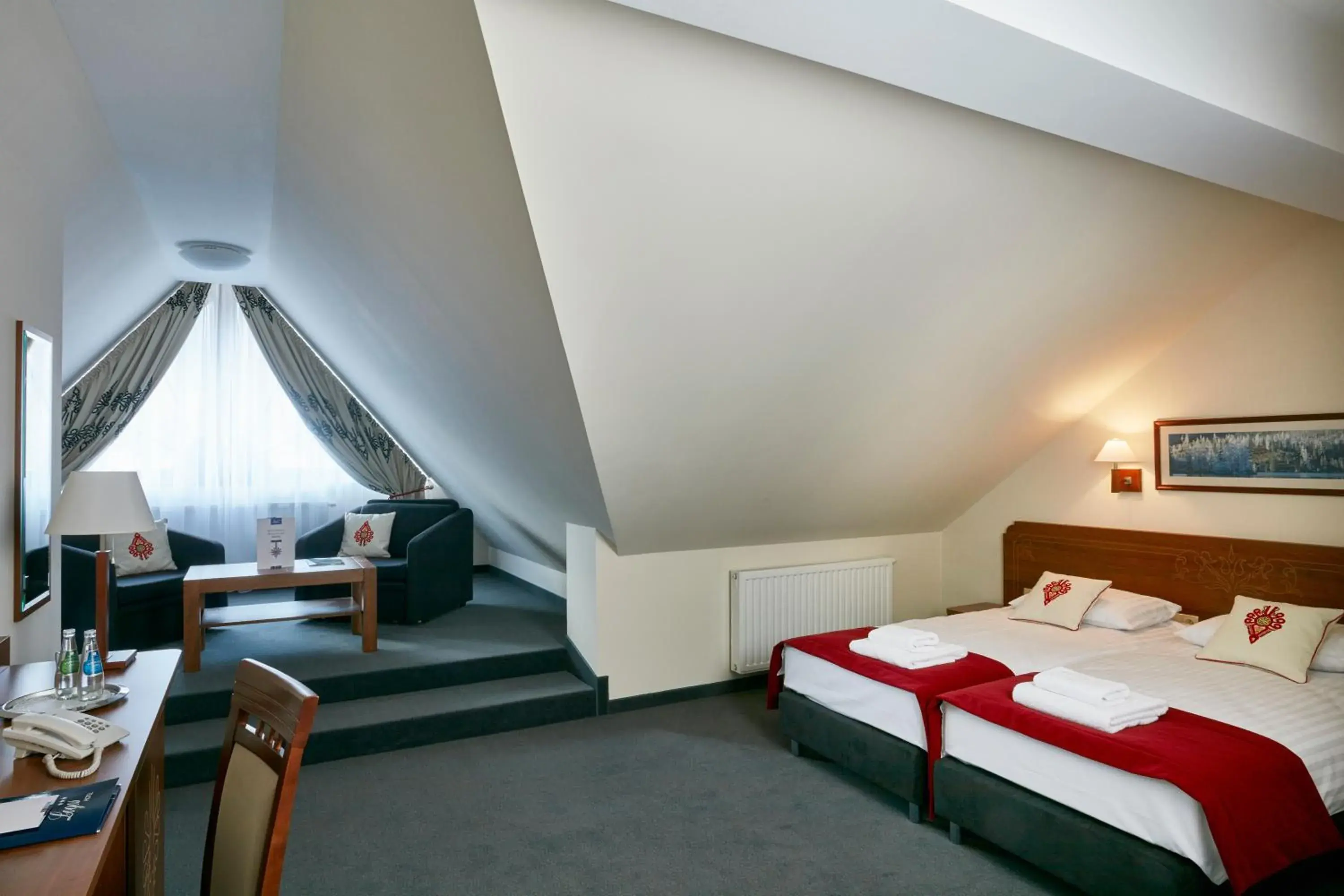 Deluxe Twin Room in Hotel Logos Deluxe Twin Room in Hotel Logos