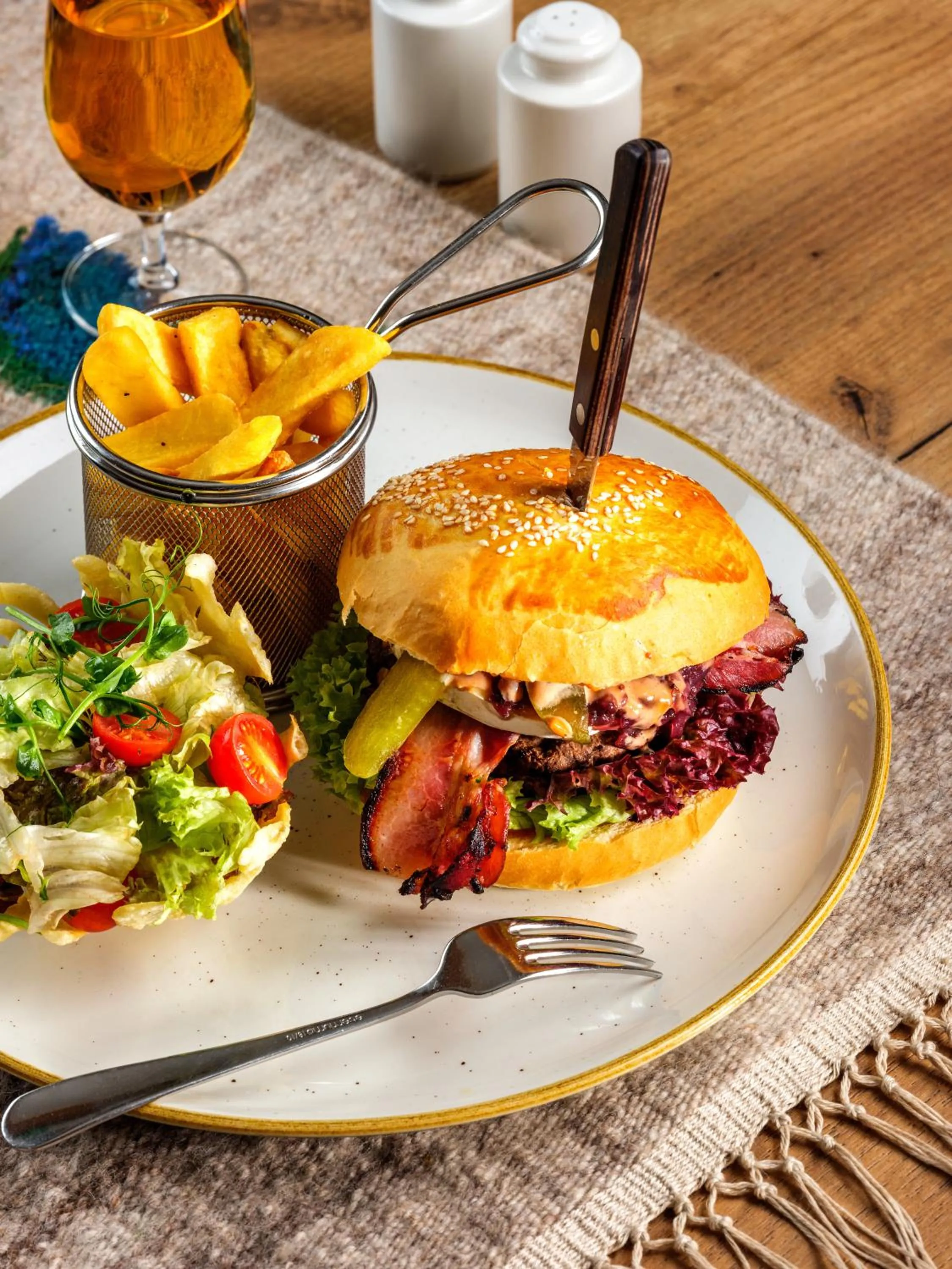 Food and drinks in Hotel Logos