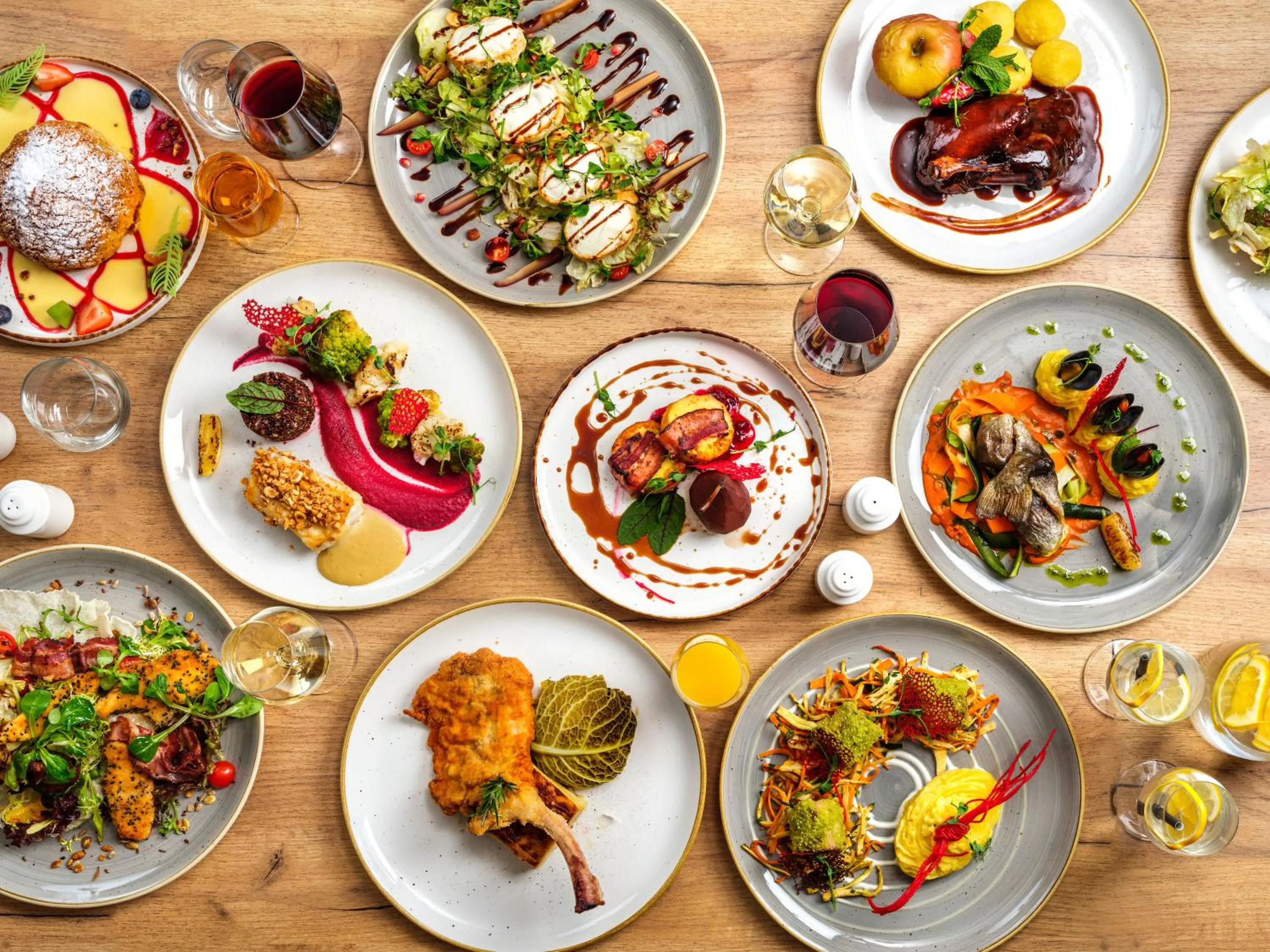 Food and drinks in Hotel Logos