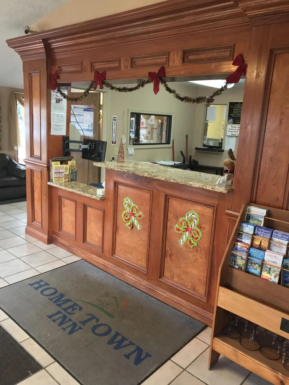 Home Town Inn