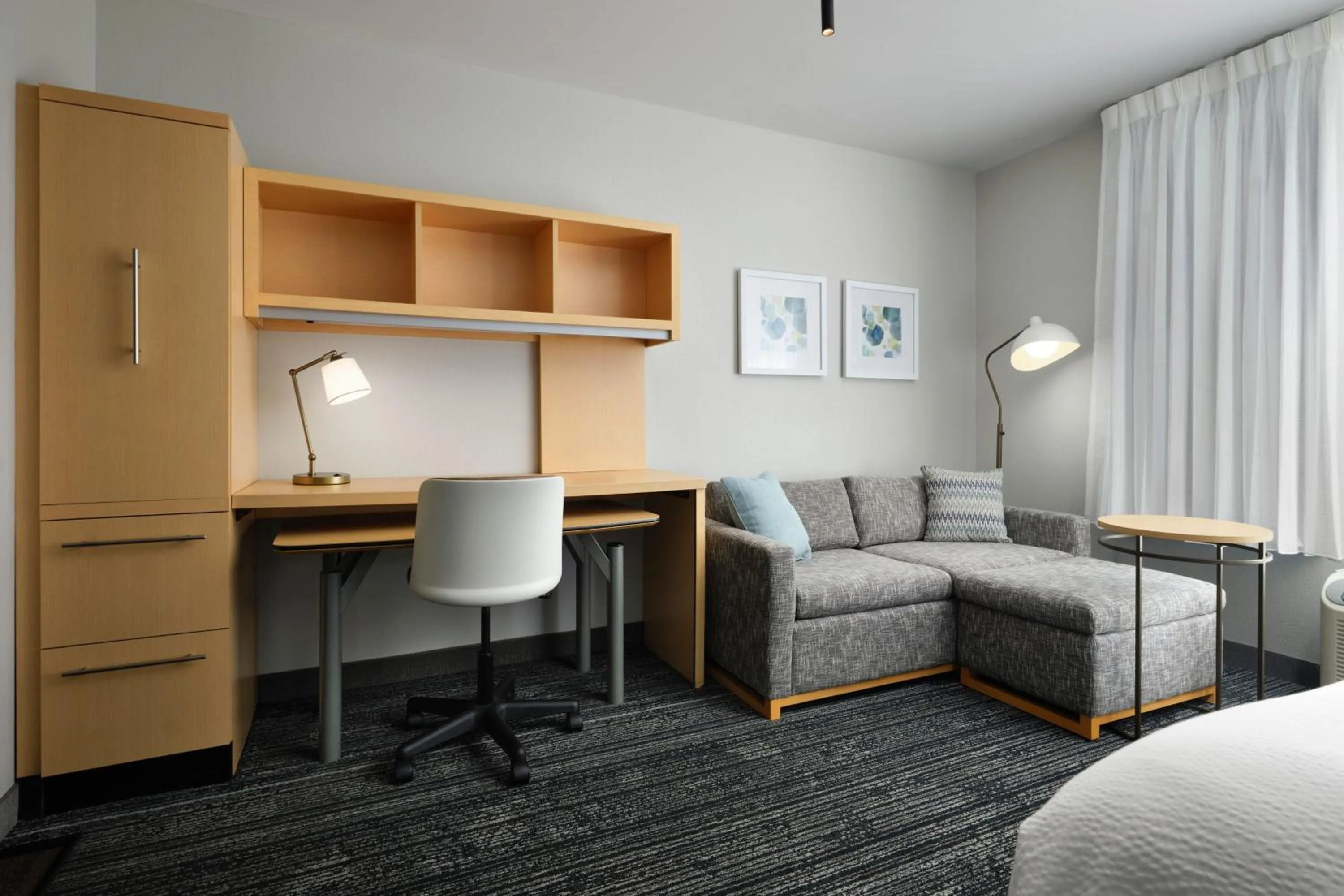 Living room, Bed in TownePlace Suites by Marriott Columbia Northwest/Harbison