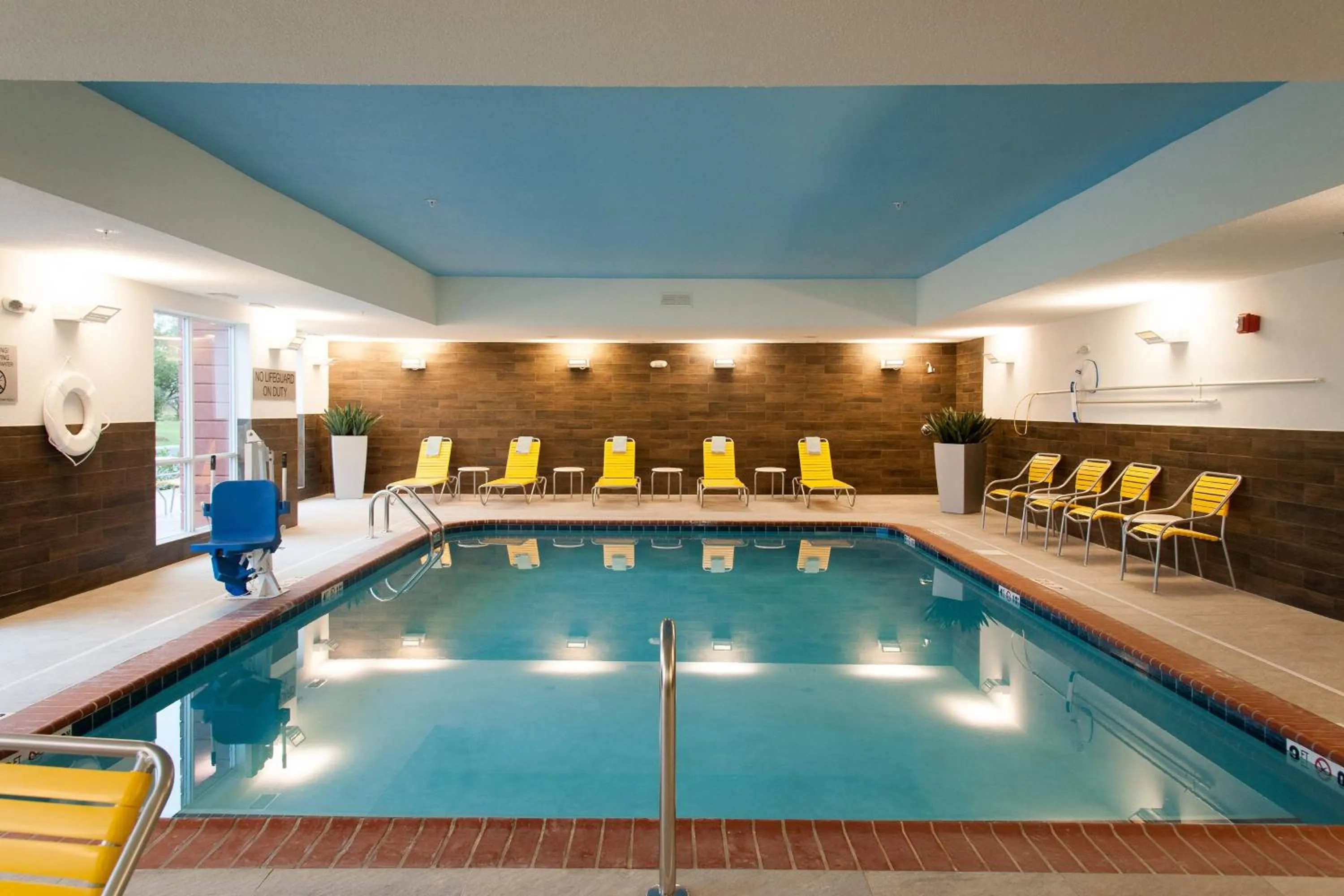 Swimming pool in Fairfield Inn & Suites by Marriott Enterprise