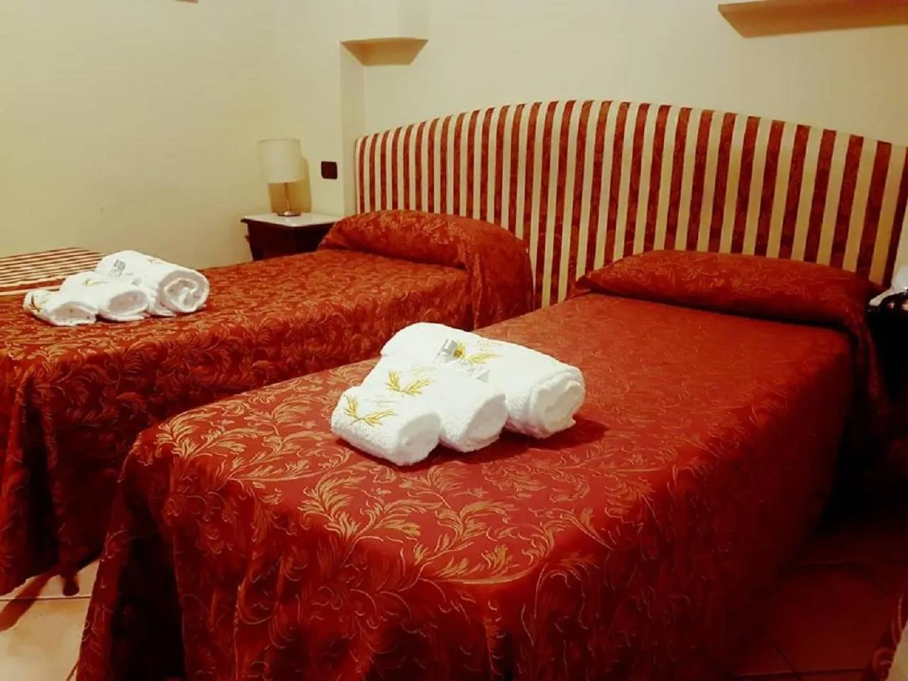Bed in Hotel Sicilia