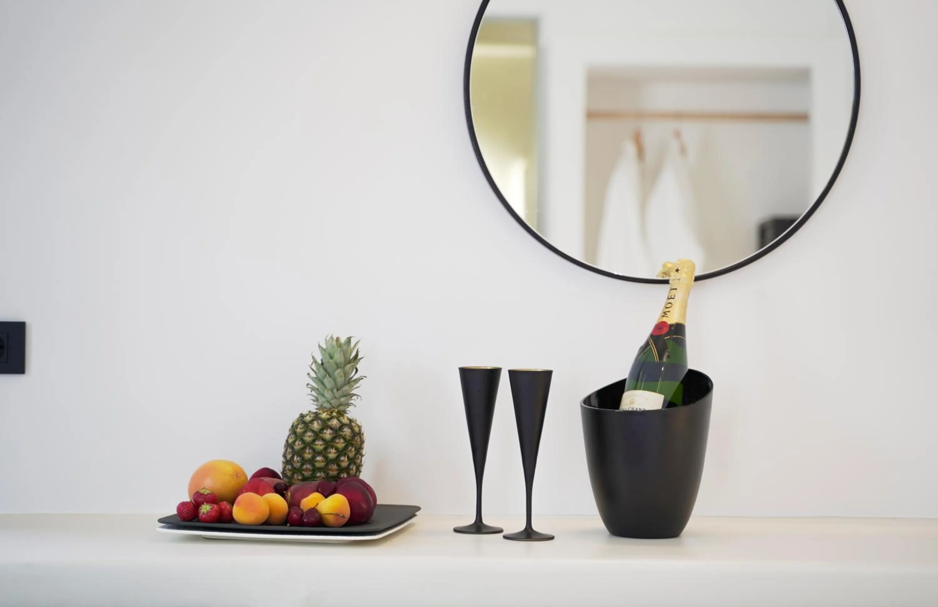 Drinks in King's Suites