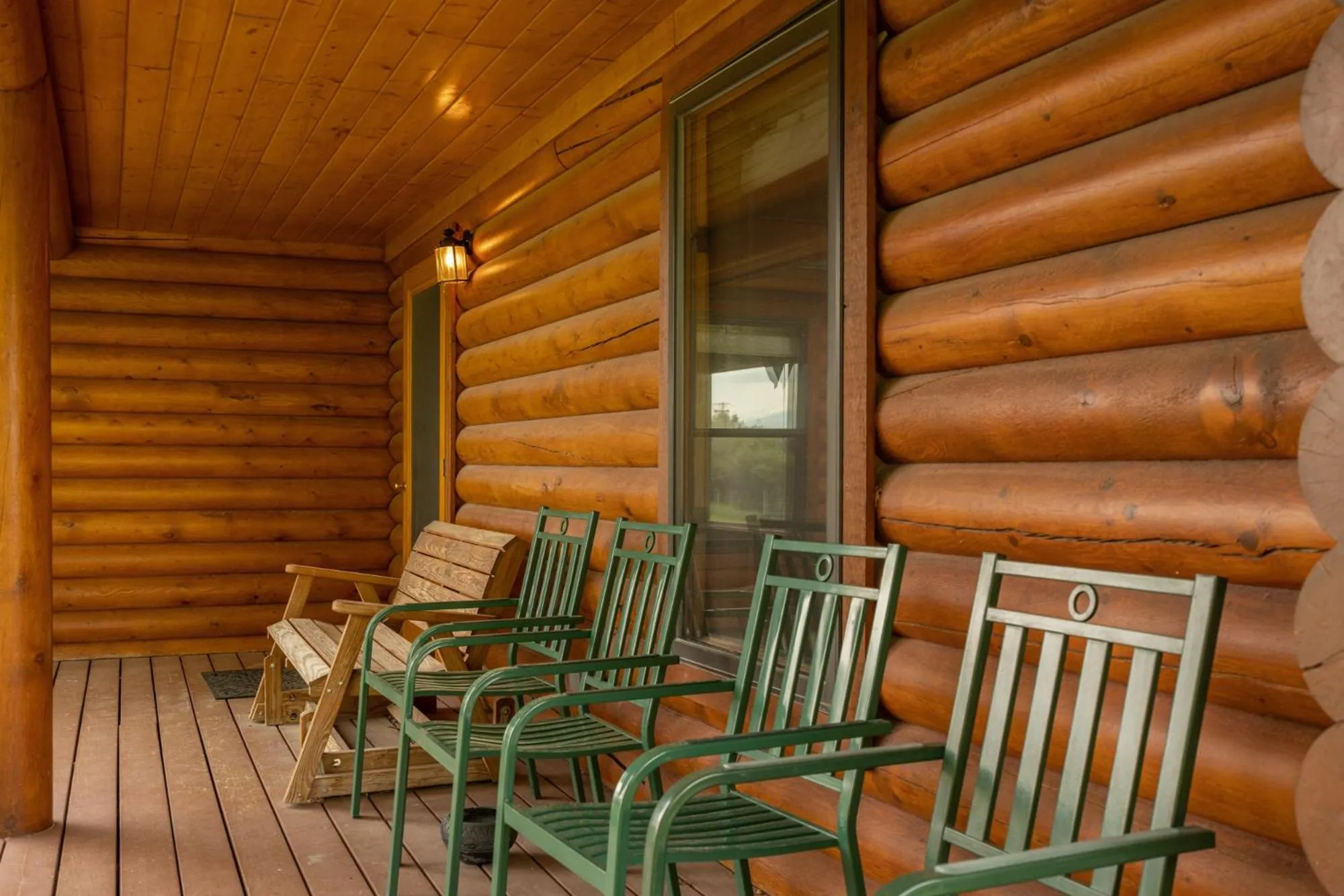 Patio in El Western Cabins & Lodges