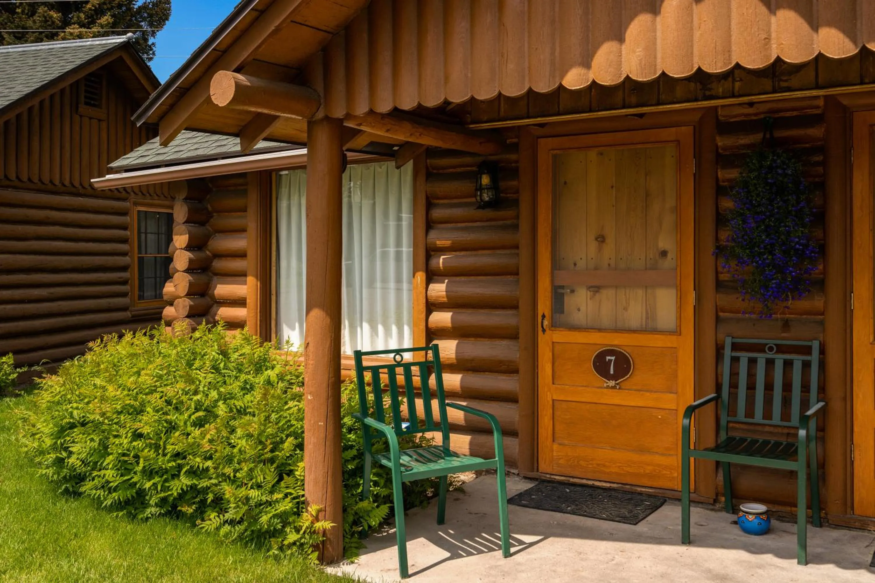 Property building in El Western Cabins & Lodges