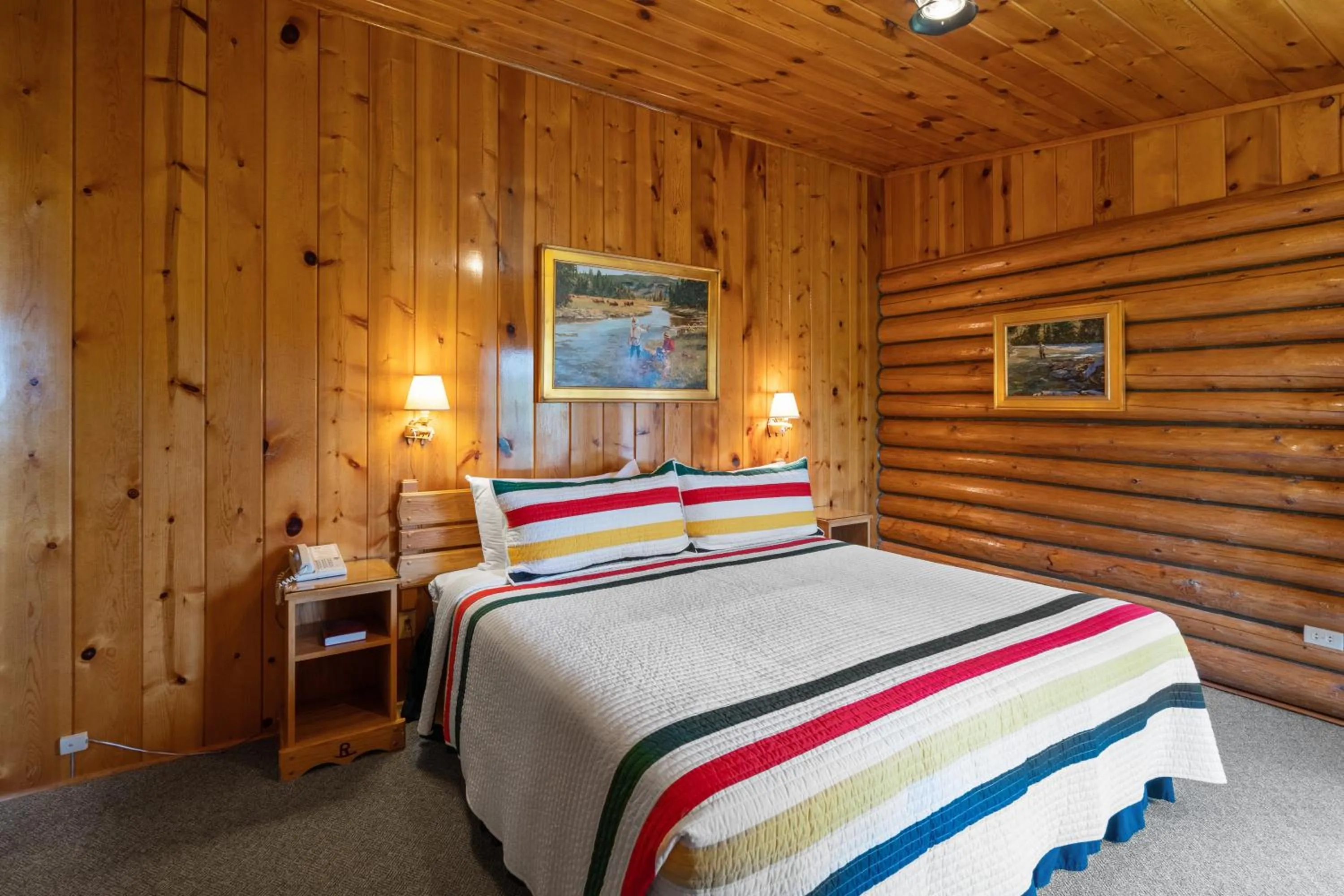 Bed in El Western Cabins & Lodges