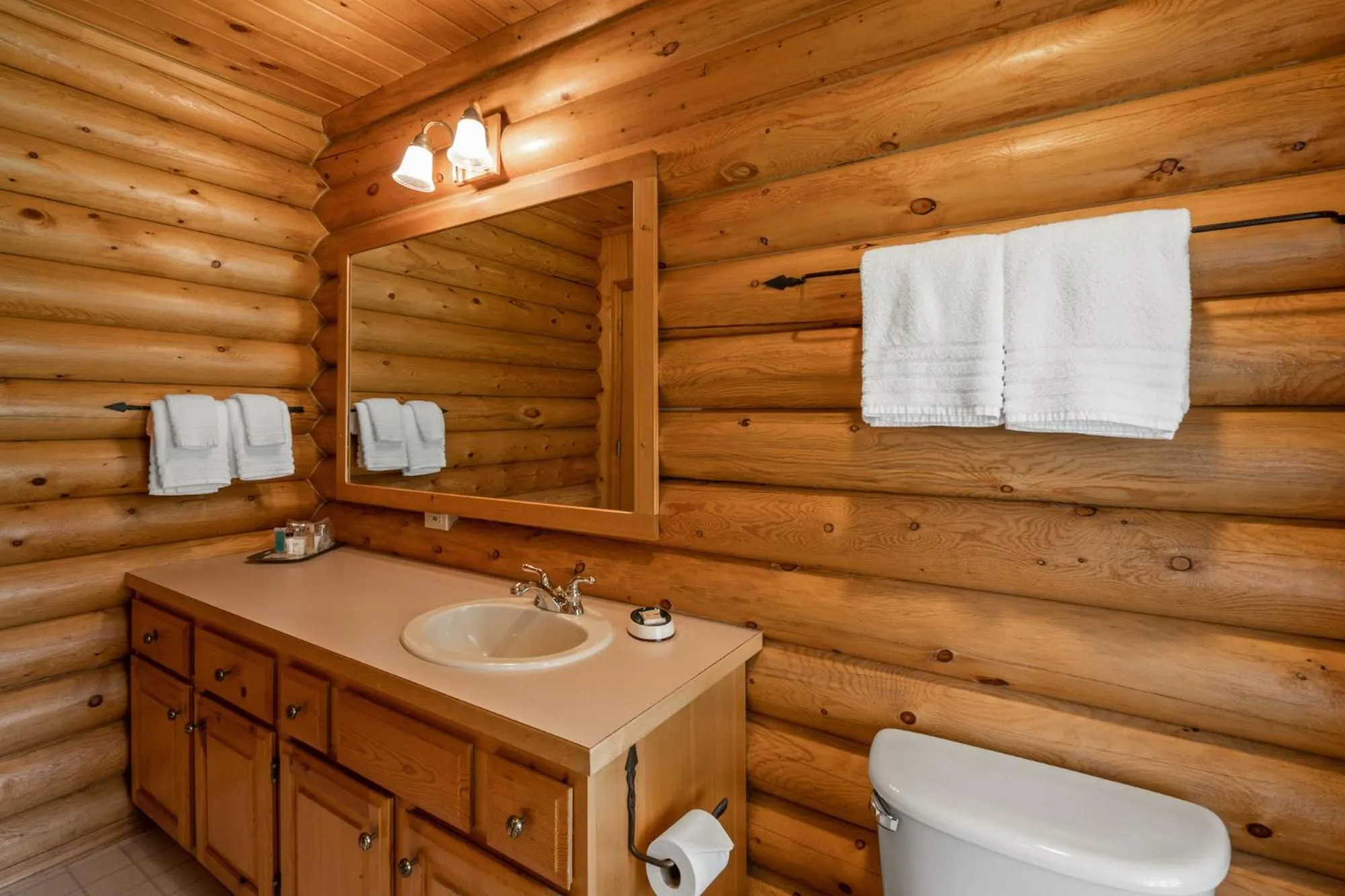 Toilet in El Western Cabins & Lodges