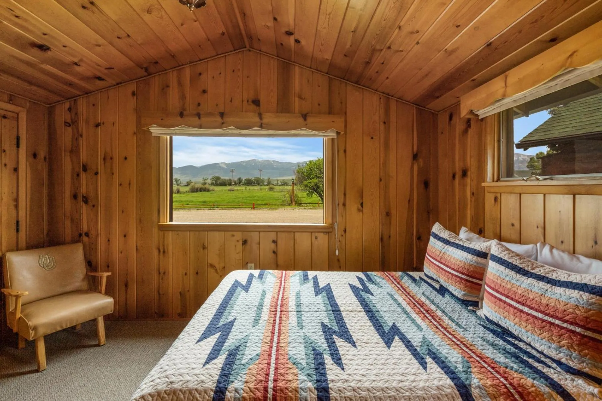Bed in El Western Cabins & Lodges