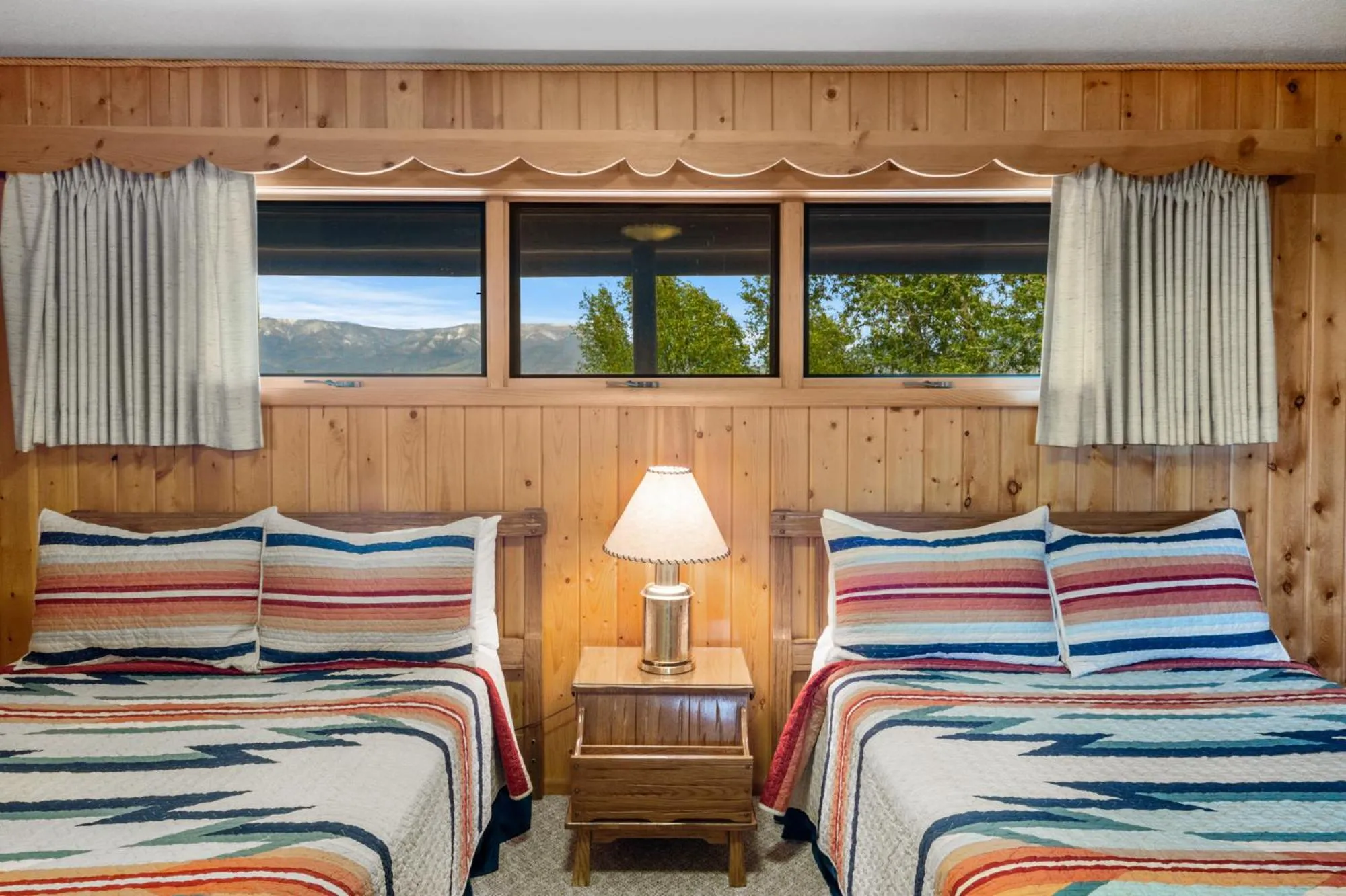 Bed in El Western Cabins & Lodges