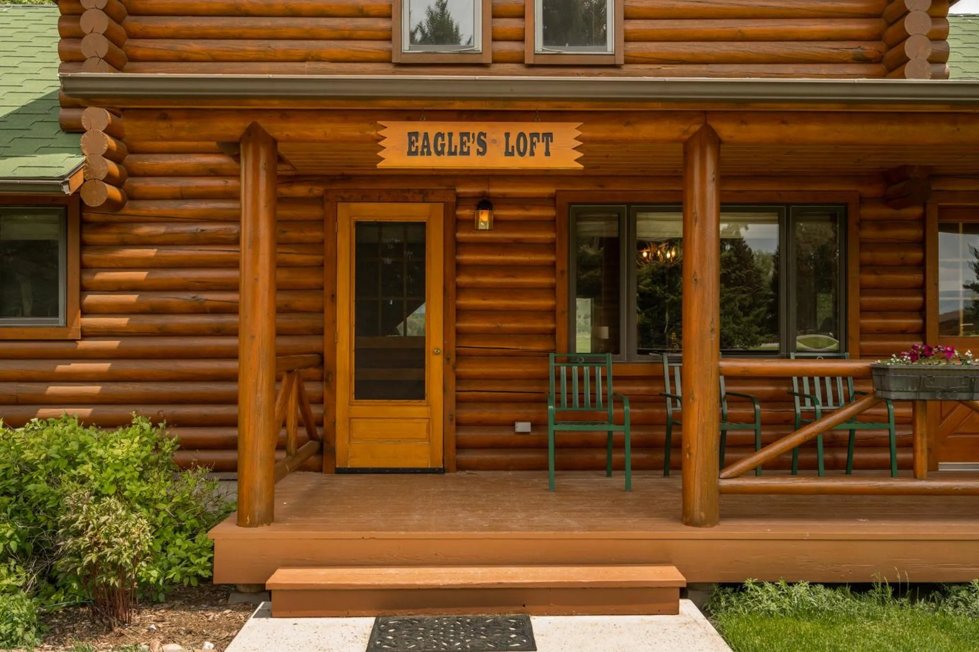 Property building in El Western Cabins & Lodges