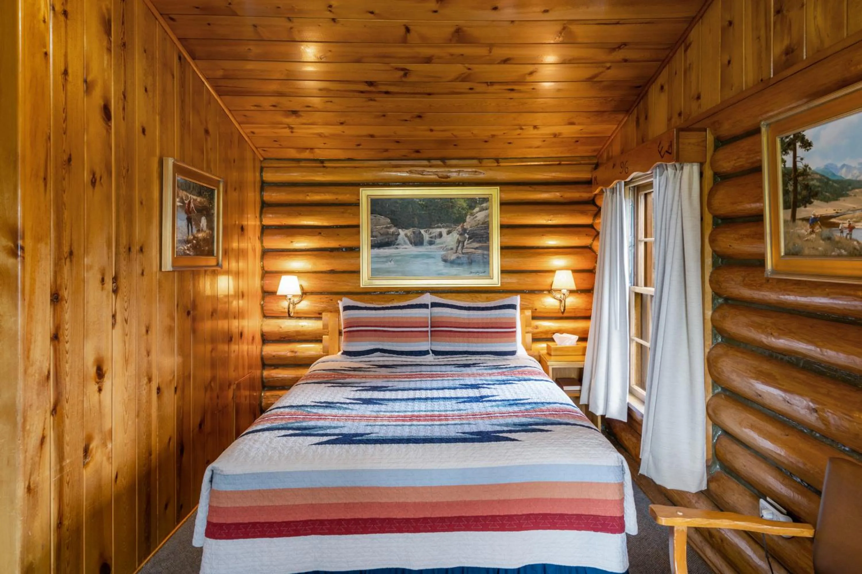 Bed in El Western Cabins & Lodges