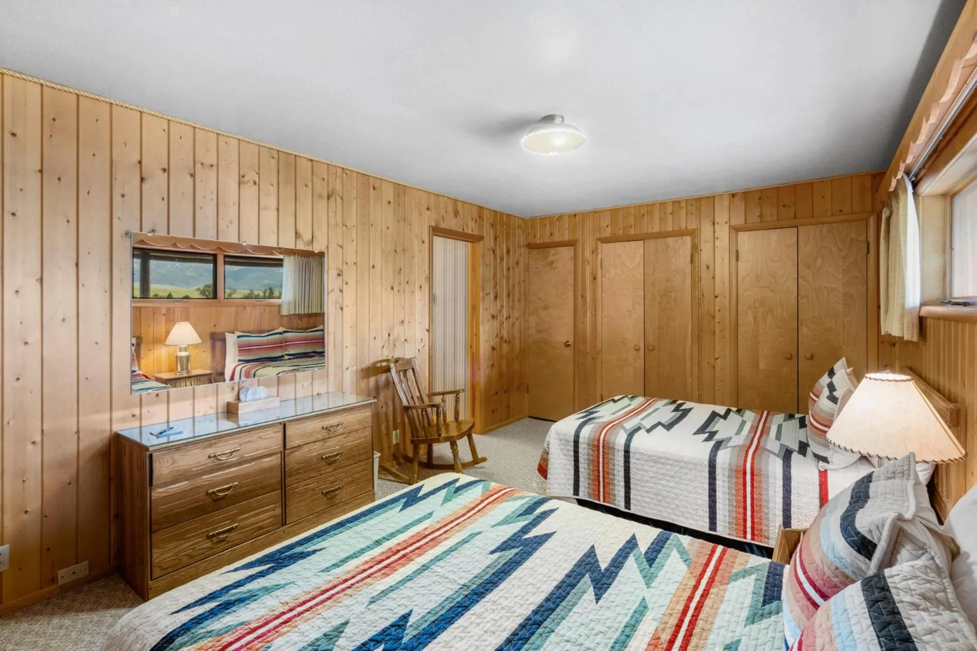 Bed in El Western Cabins & Lodges