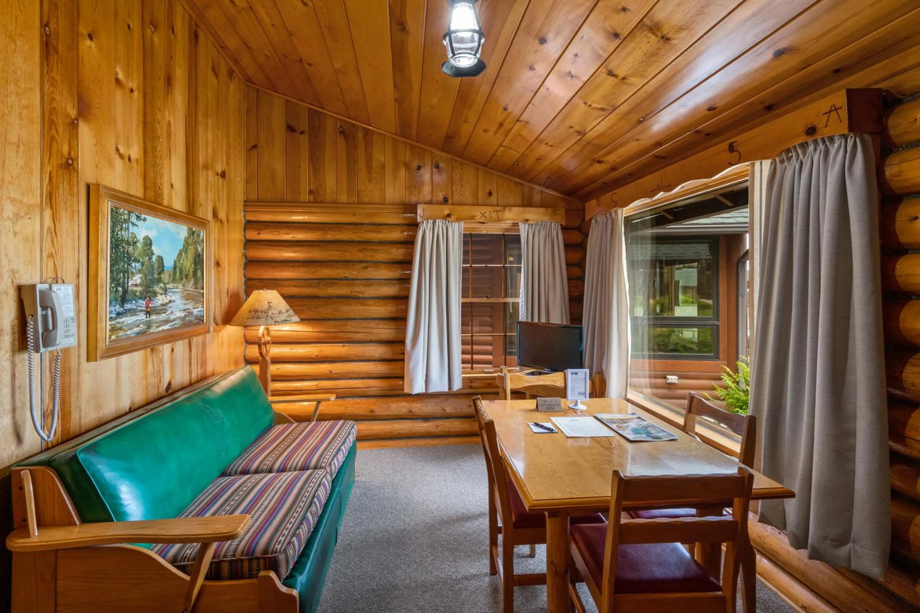 Living room in El Western Cabins & Lodges
