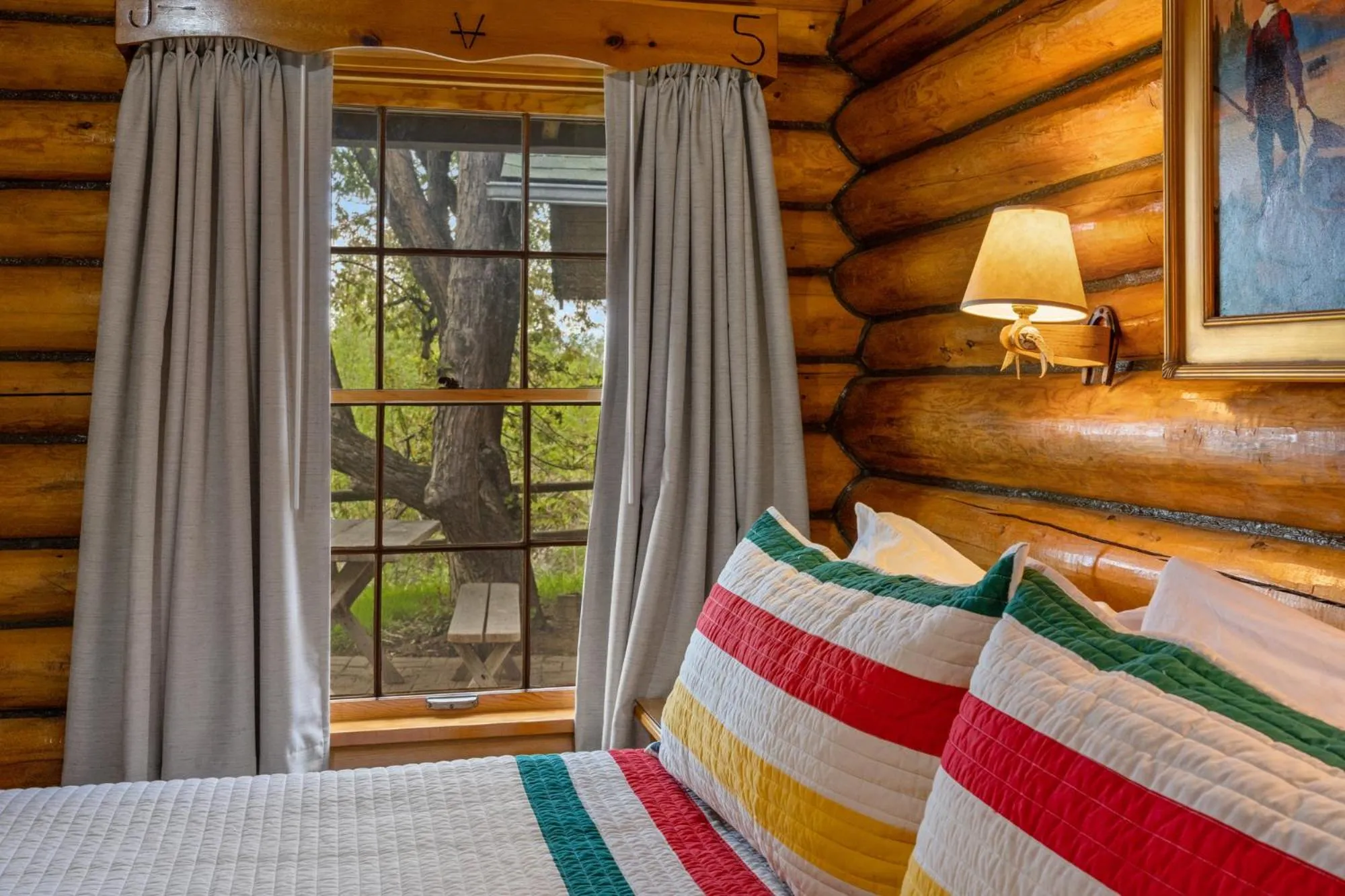 Bed in El Western Cabins & Lodges