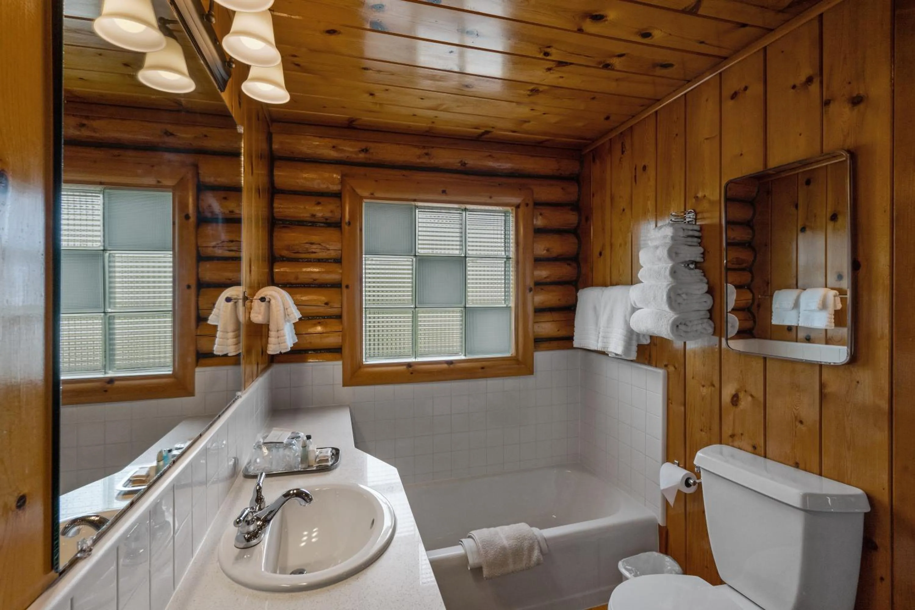 Toilet in El Western Cabins & Lodges