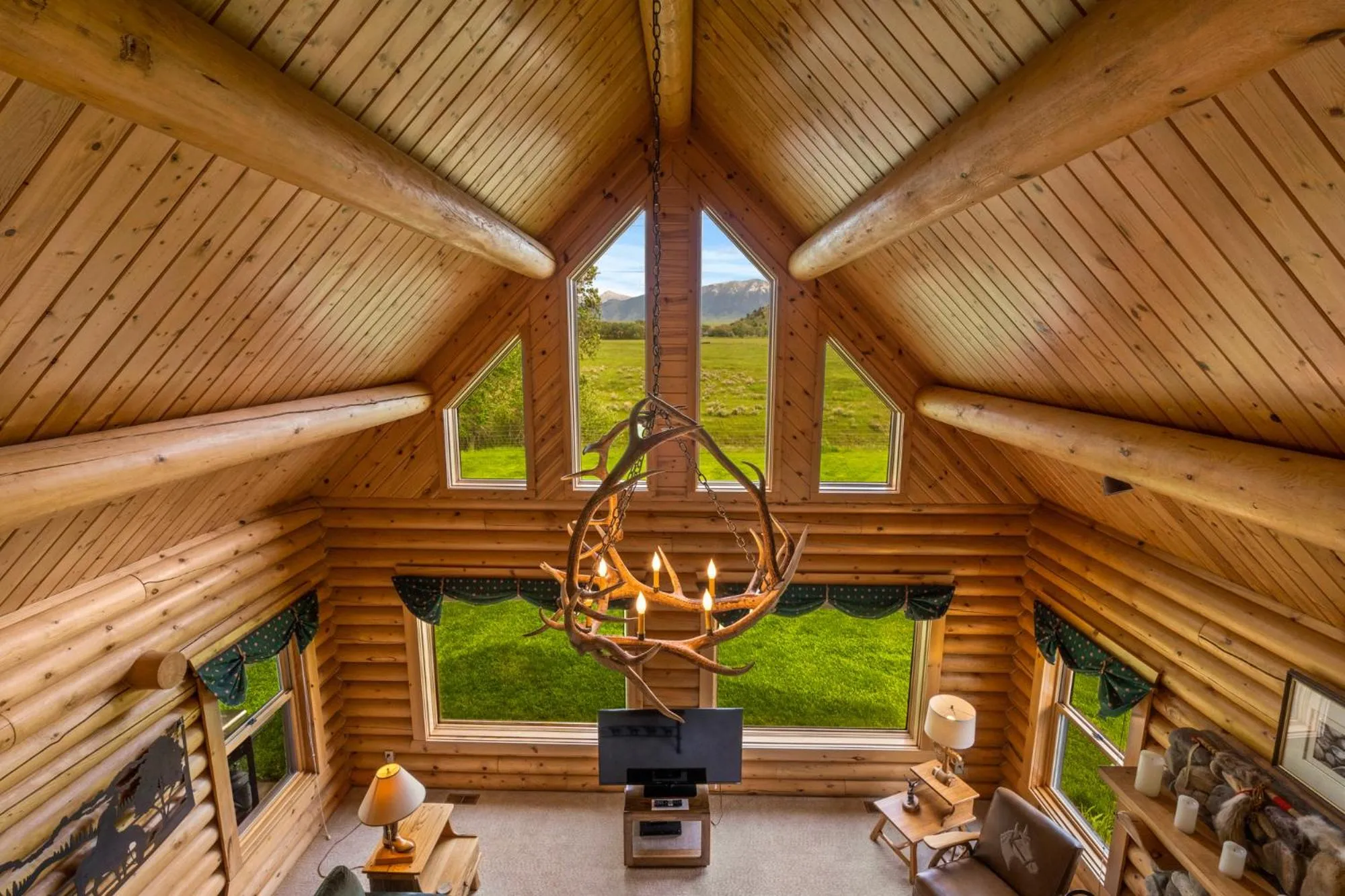 TV and multimedia in El Western Cabins & Lodges