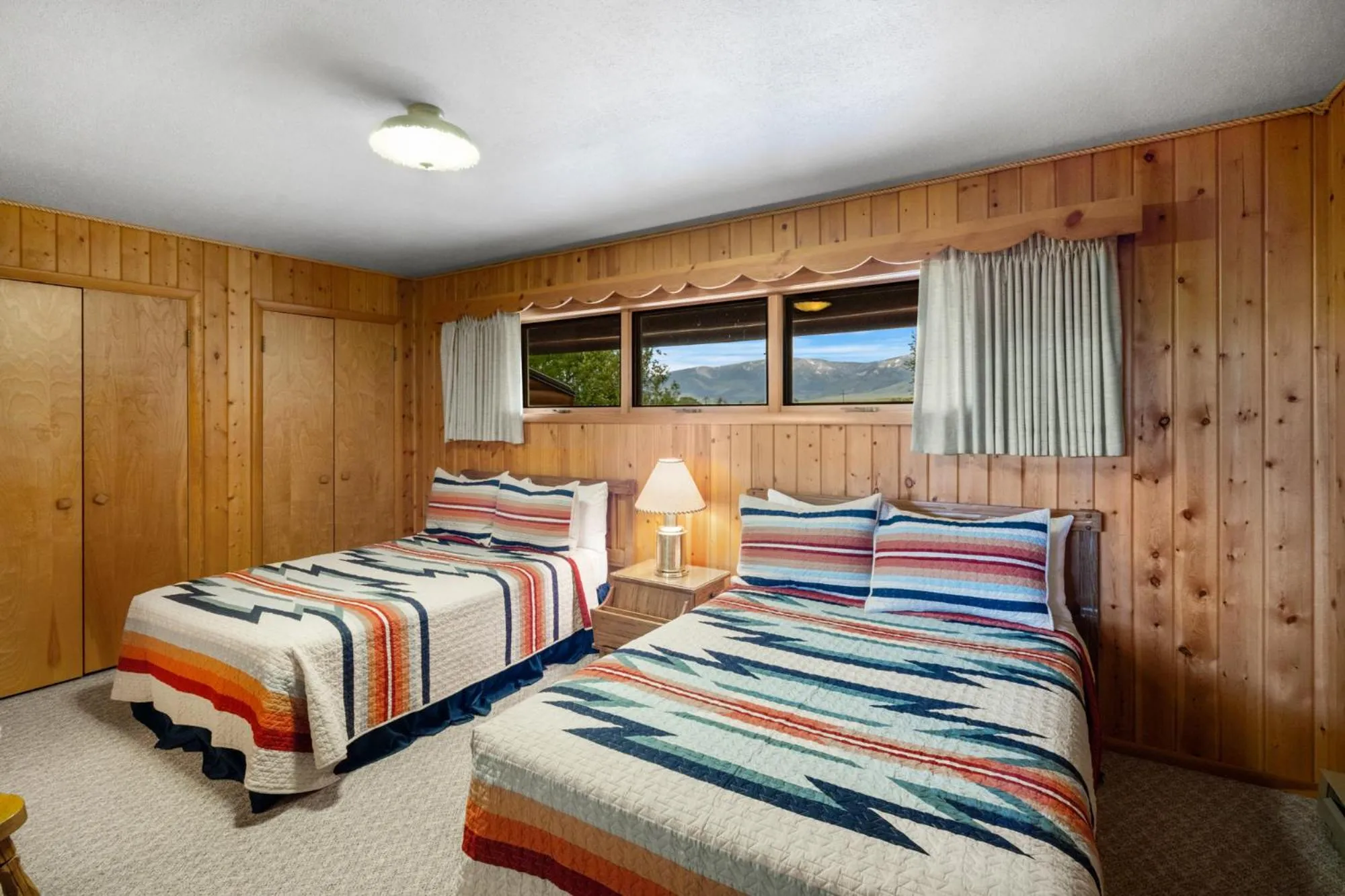 Bed in El Western Cabins & Lodges