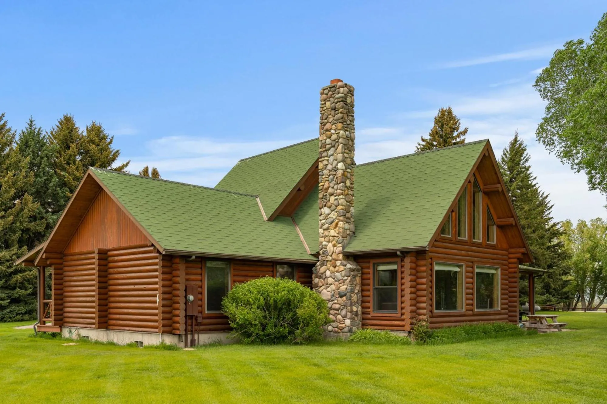 Property building in El Western Cabins & Lodges