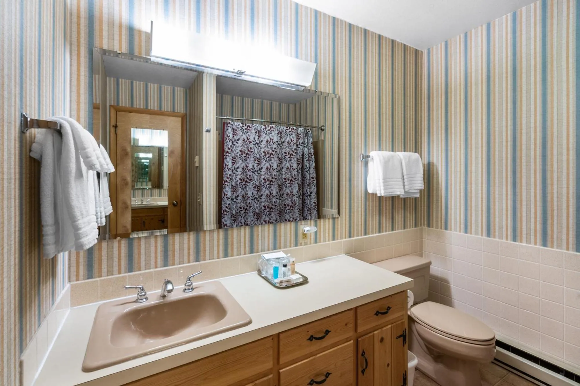 Toilet in El Western Cabins & Lodges
