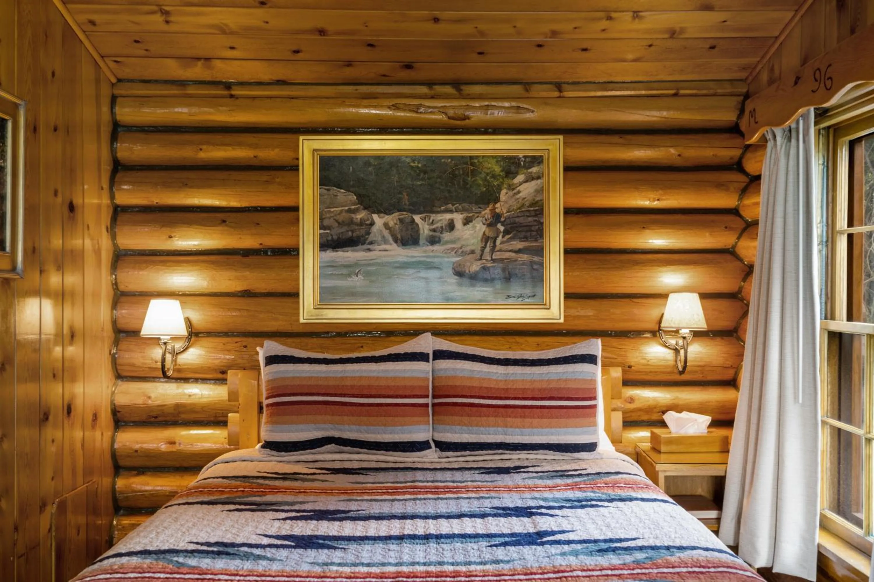 Guests, Bed in El Western Cabins & Lodges