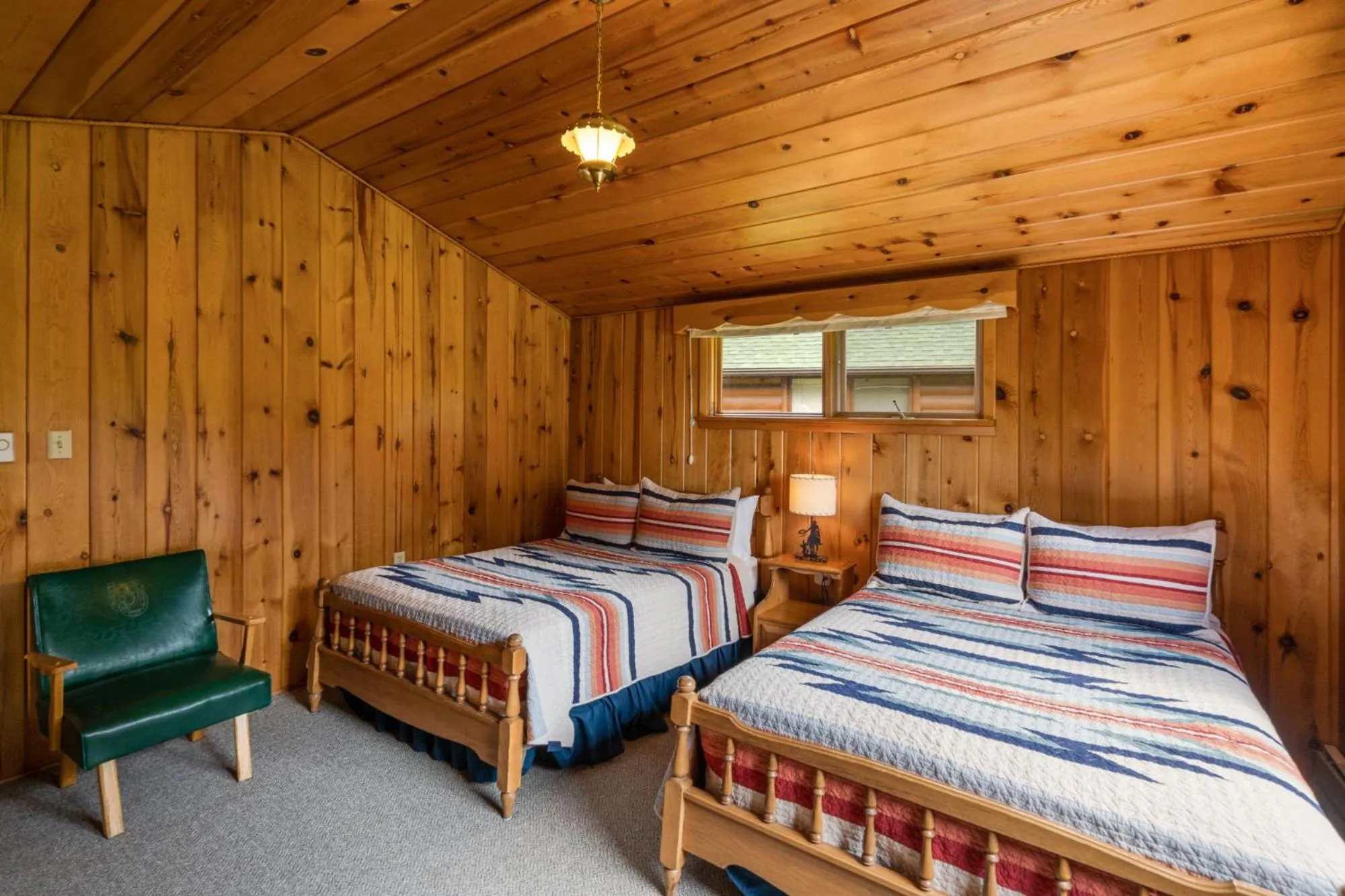 Bed in El Western Cabins & Lodges