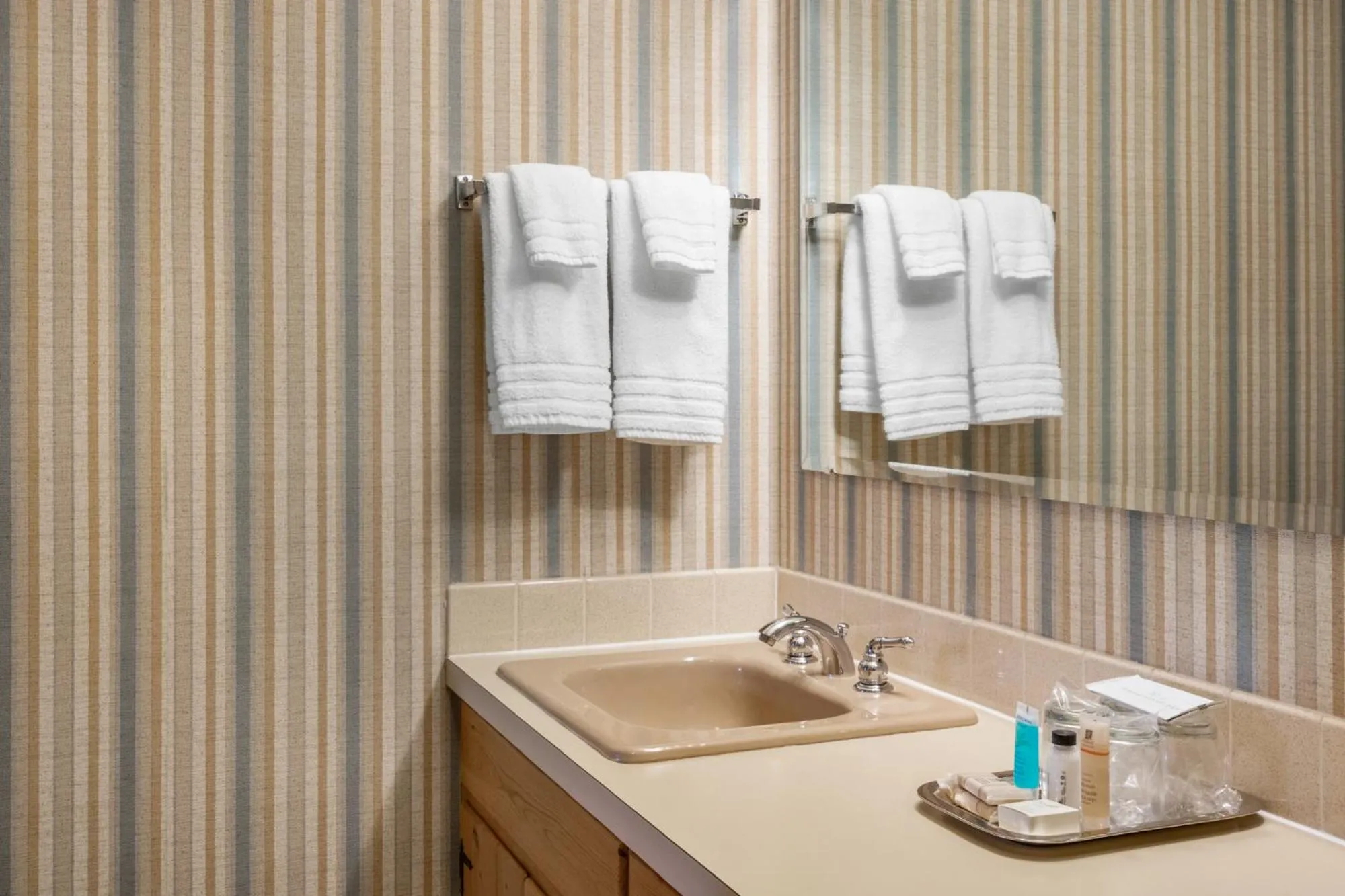 Bathroom in El Western Cabins & Lodges