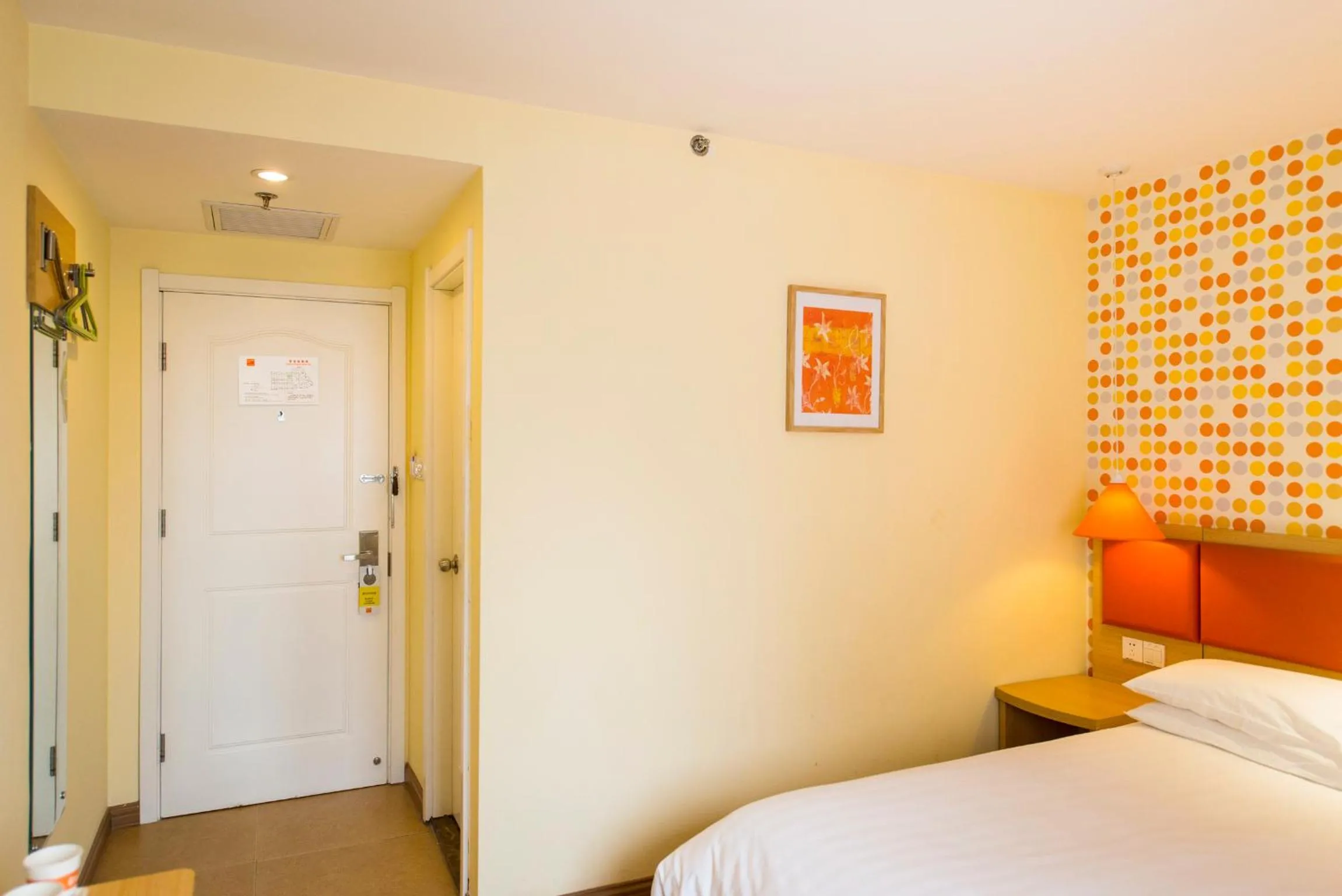 Bed in Home Inn Suzhou Taihu Lake Dongshan Town