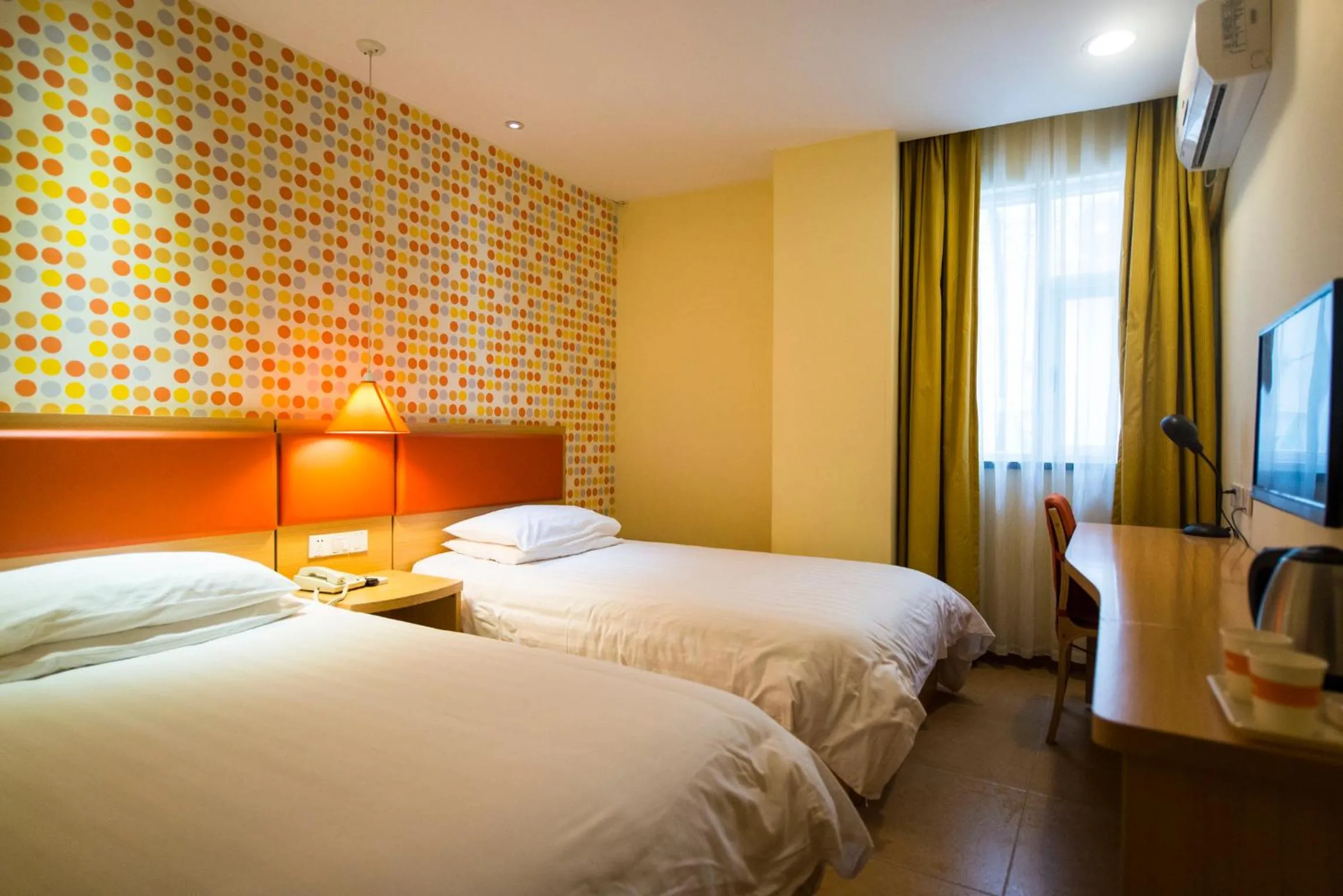 Bed in Home Inn Suzhou Taihu Lake Dongshan Town