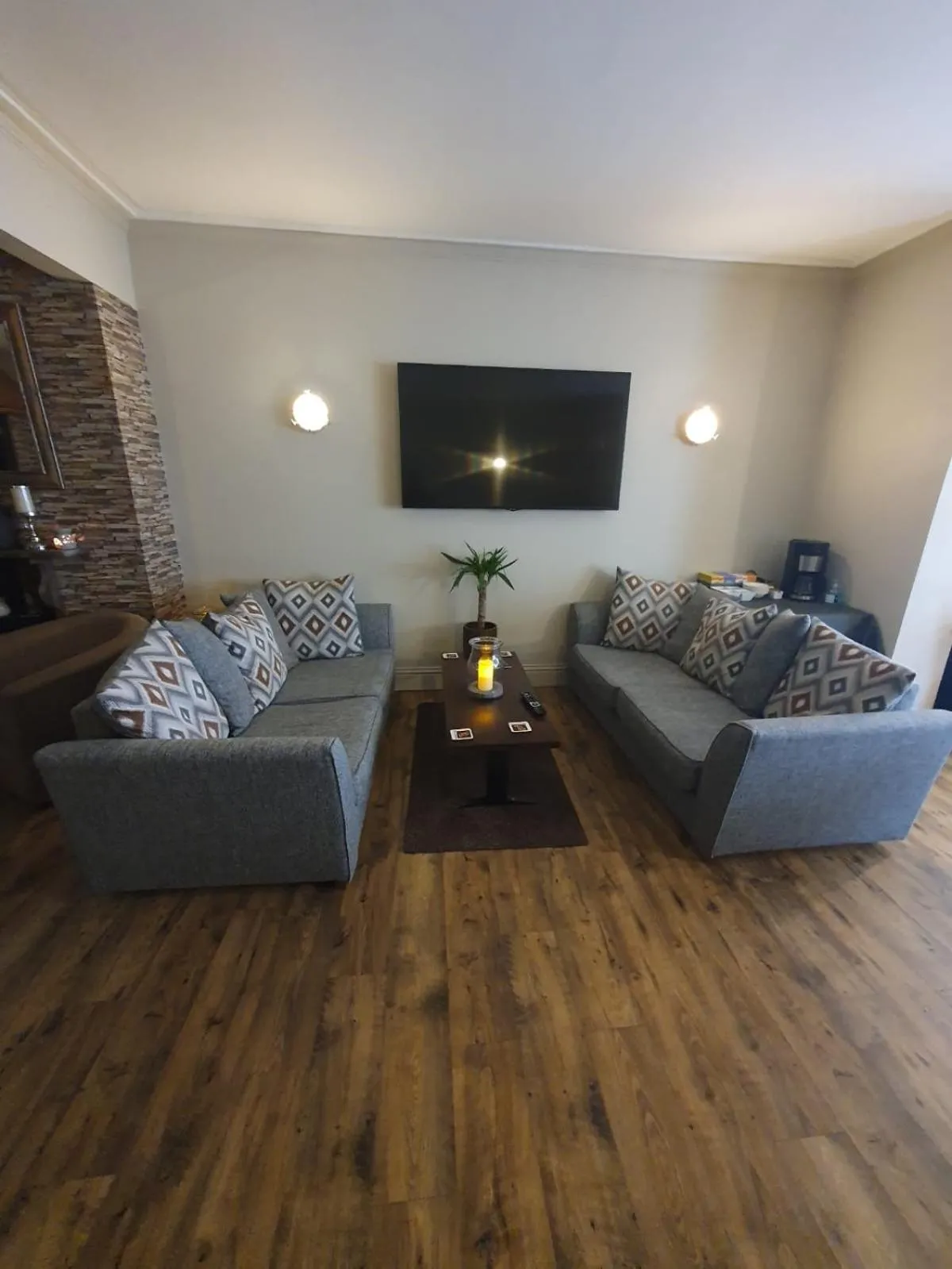 Lounge or bar in The Lenbrook