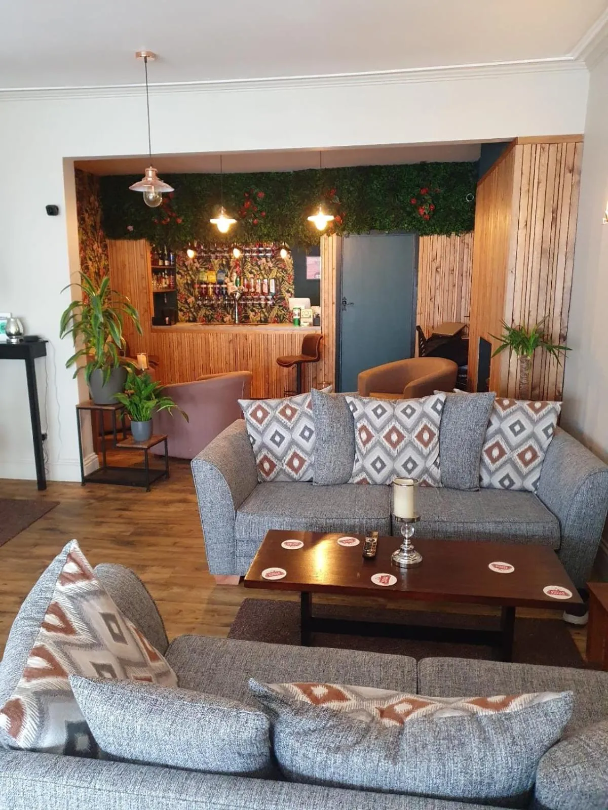 Lounge or bar in The Lenbrook