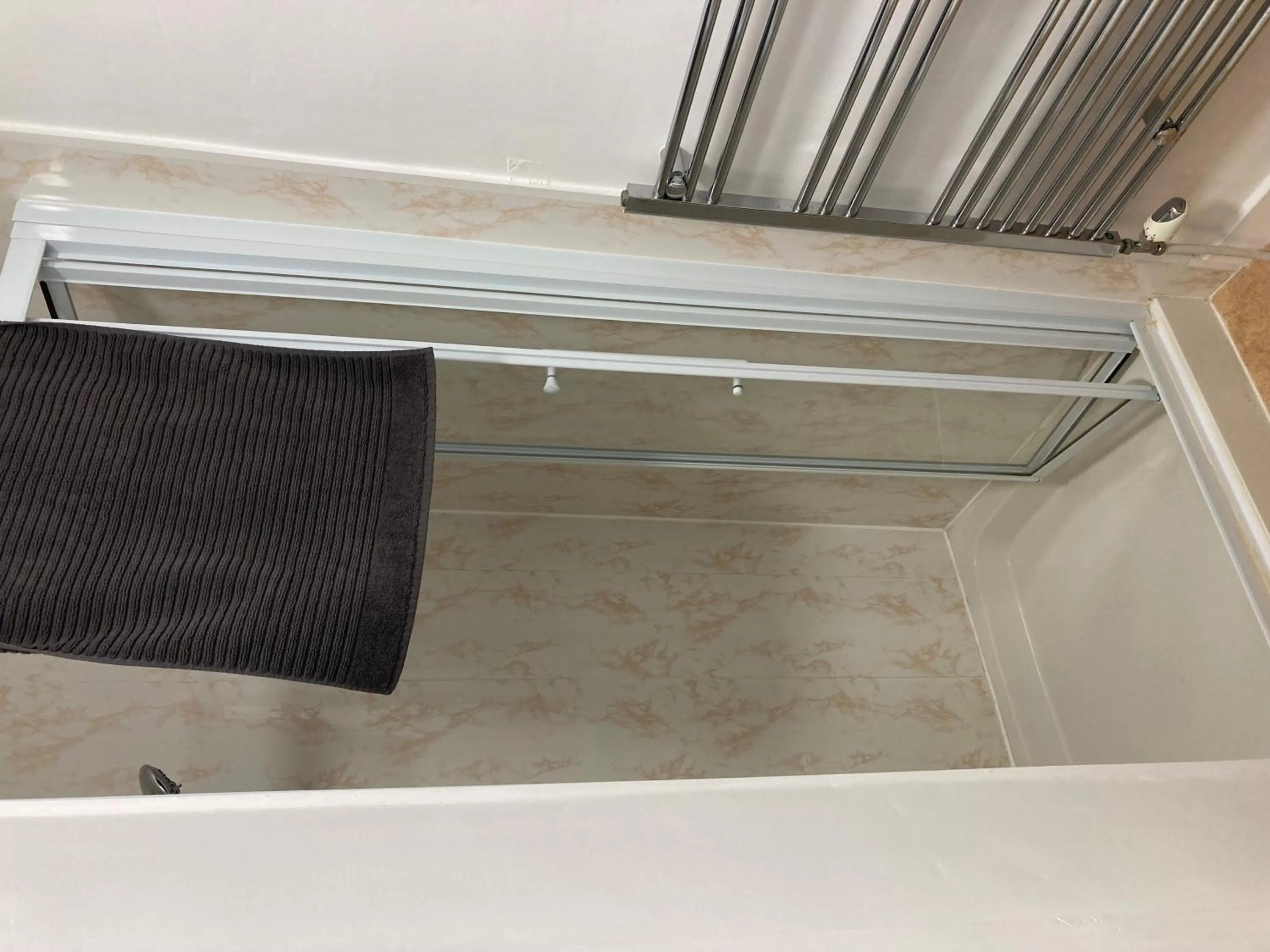 Shower in The Lenbrook