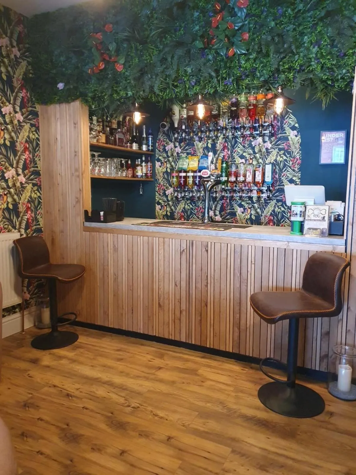 Lounge or bar in The Lenbrook
