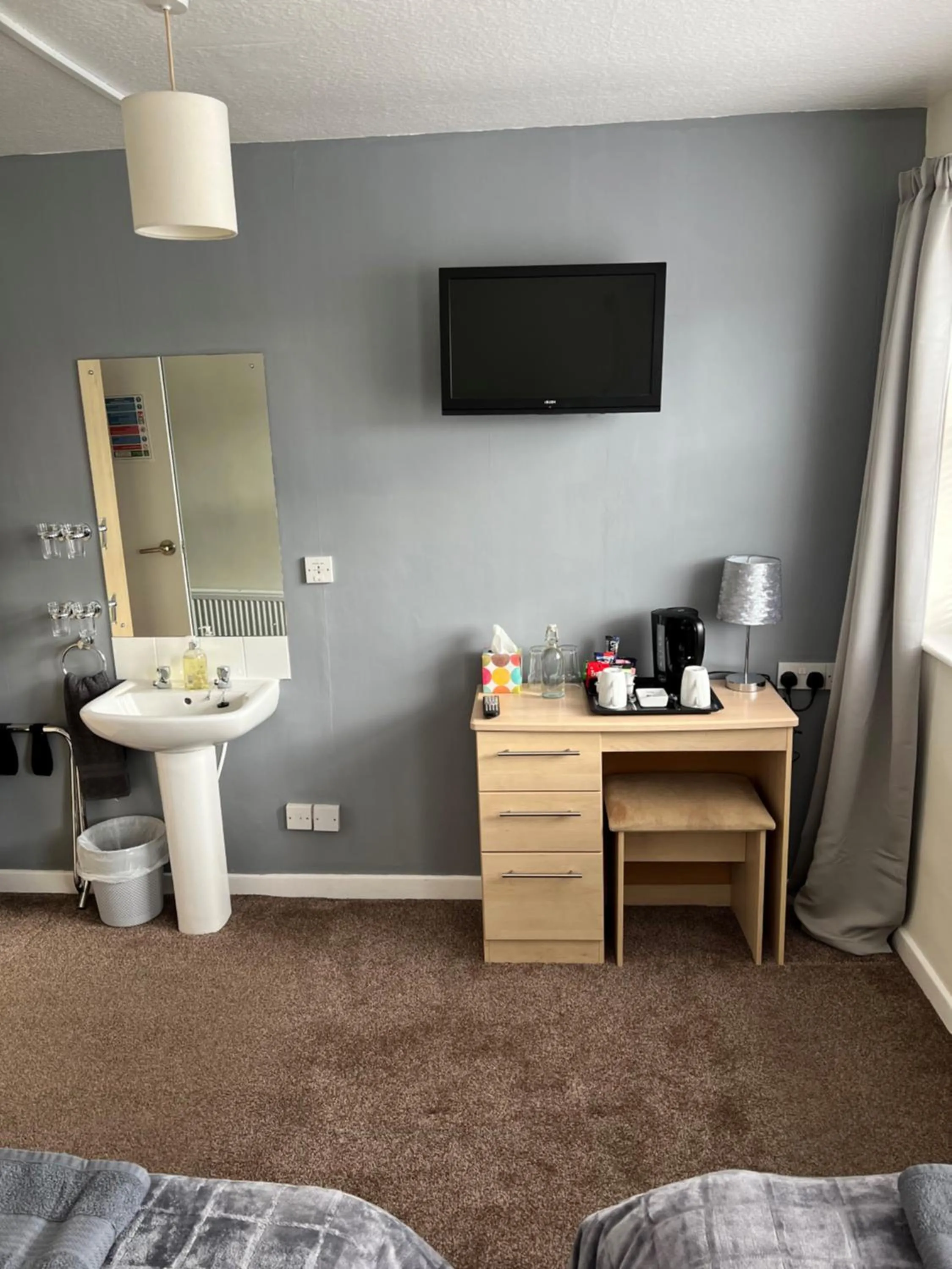 Bedroom, Bed in The Lenbrook
