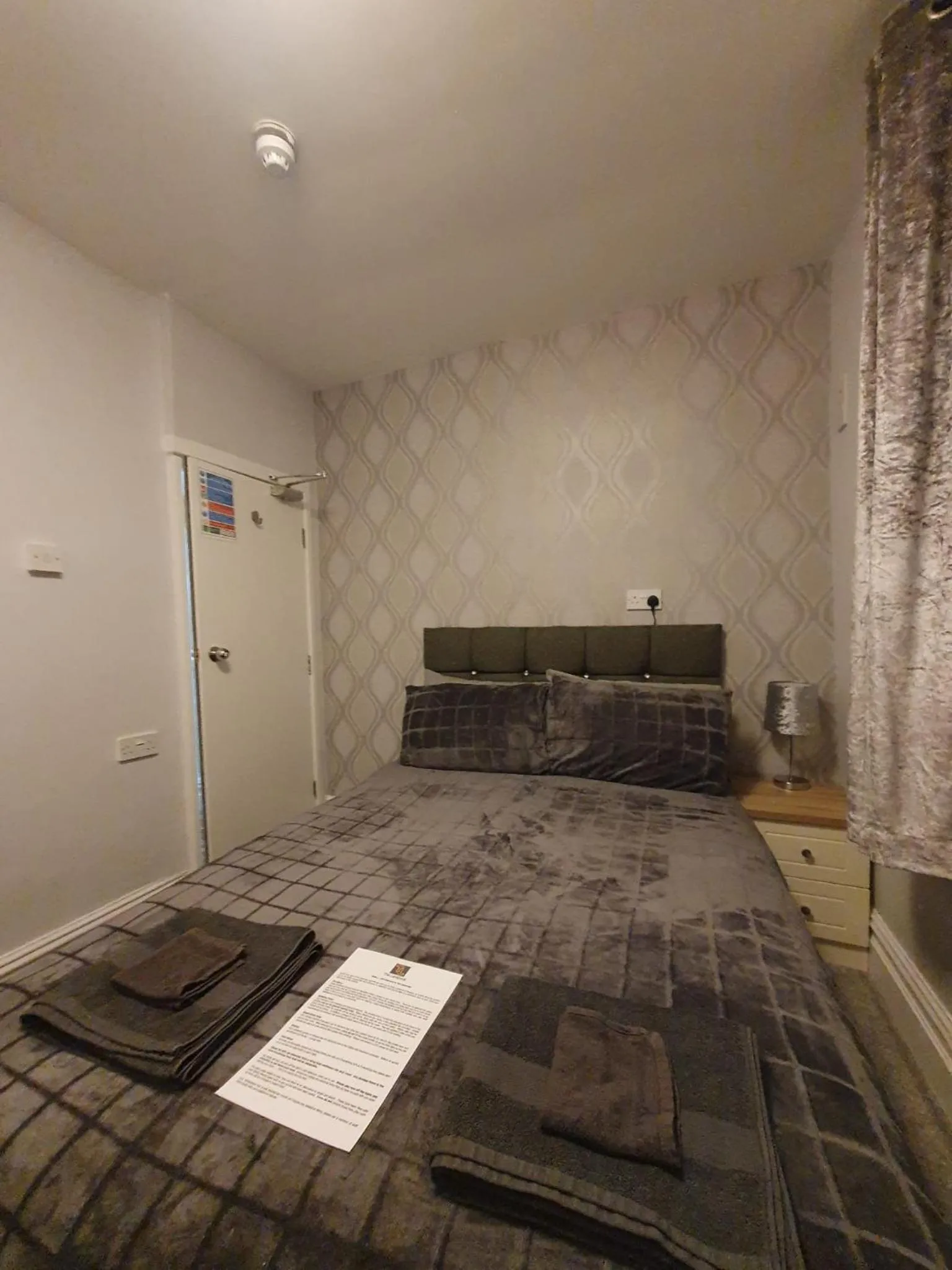 Photo of the whole room, Bed in The Lenbrook