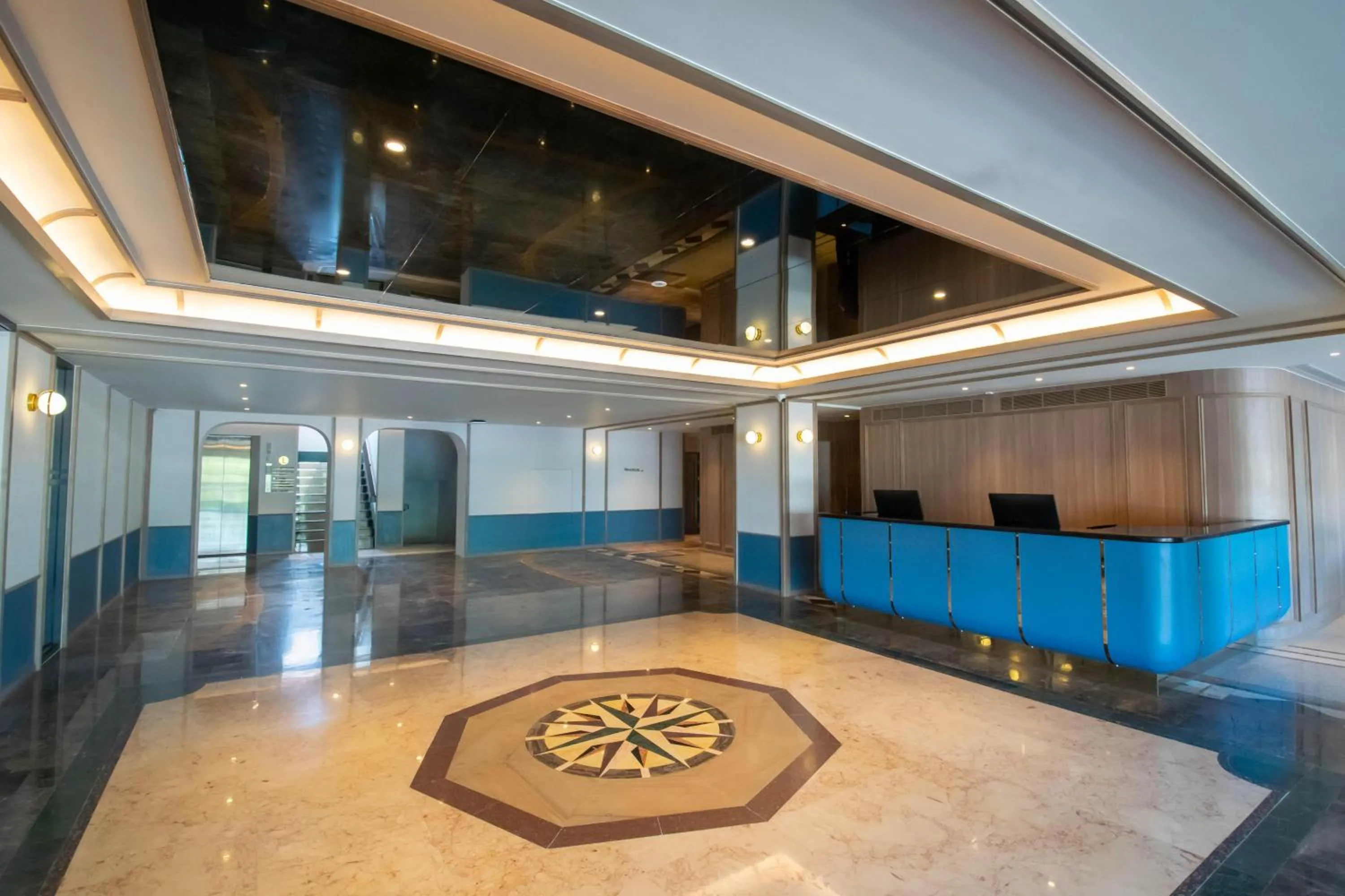 Lobby or reception in Best Western Matter Tiwanon Hotel