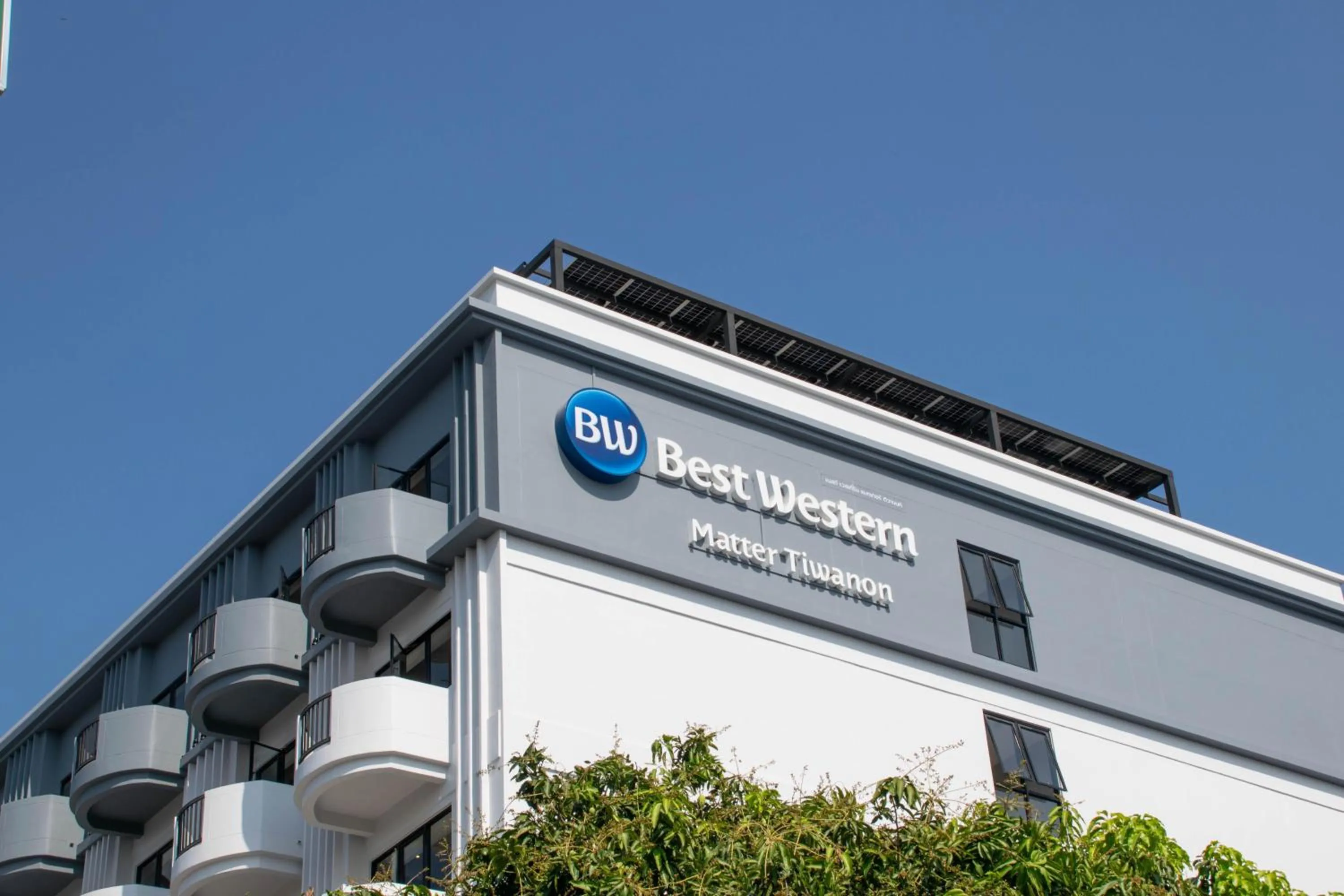Property building in Best Western Matter Tiwanon Hotel