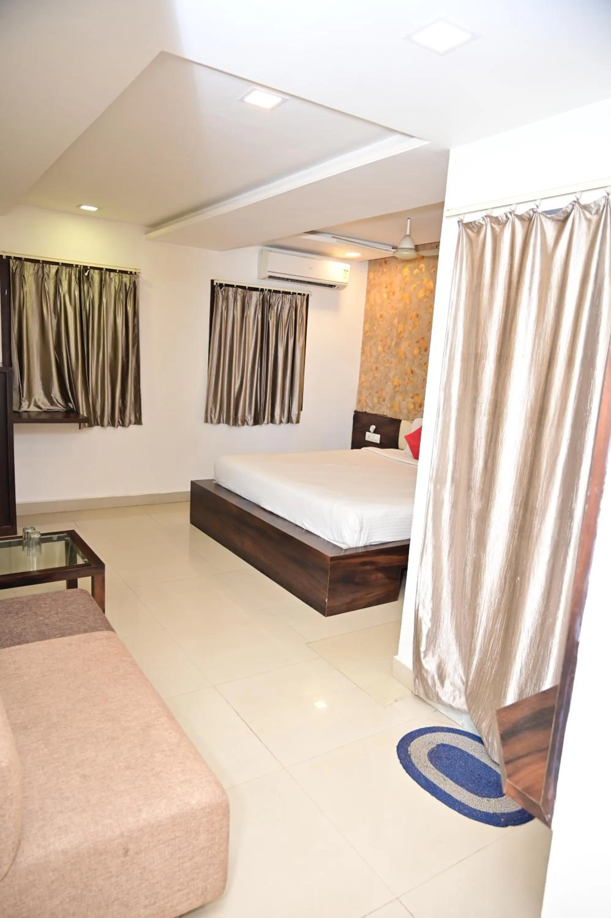 Bed in Sri Shivam Hotel