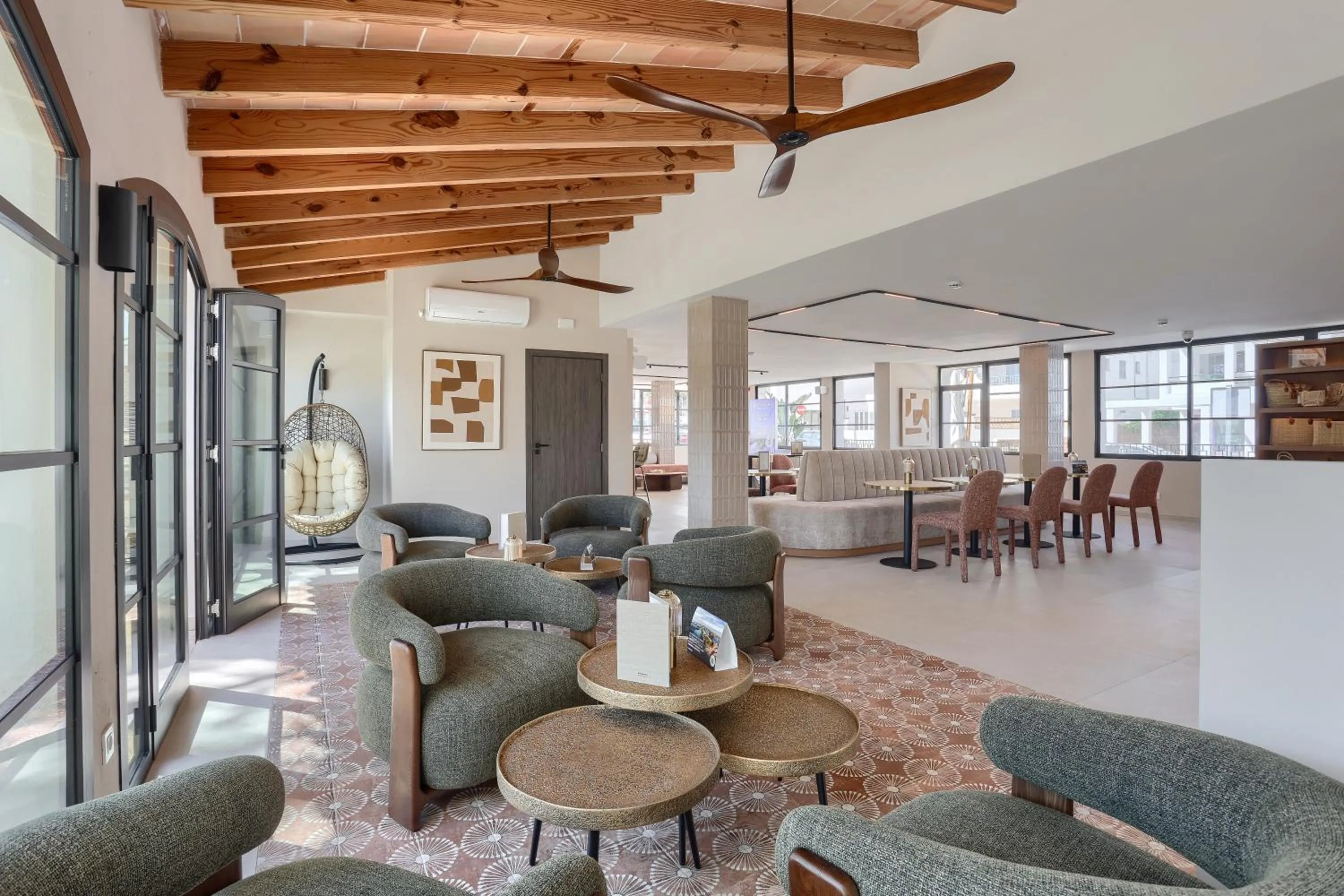 Lobby or reception in Wyndham Mallorca Portocolom Resort