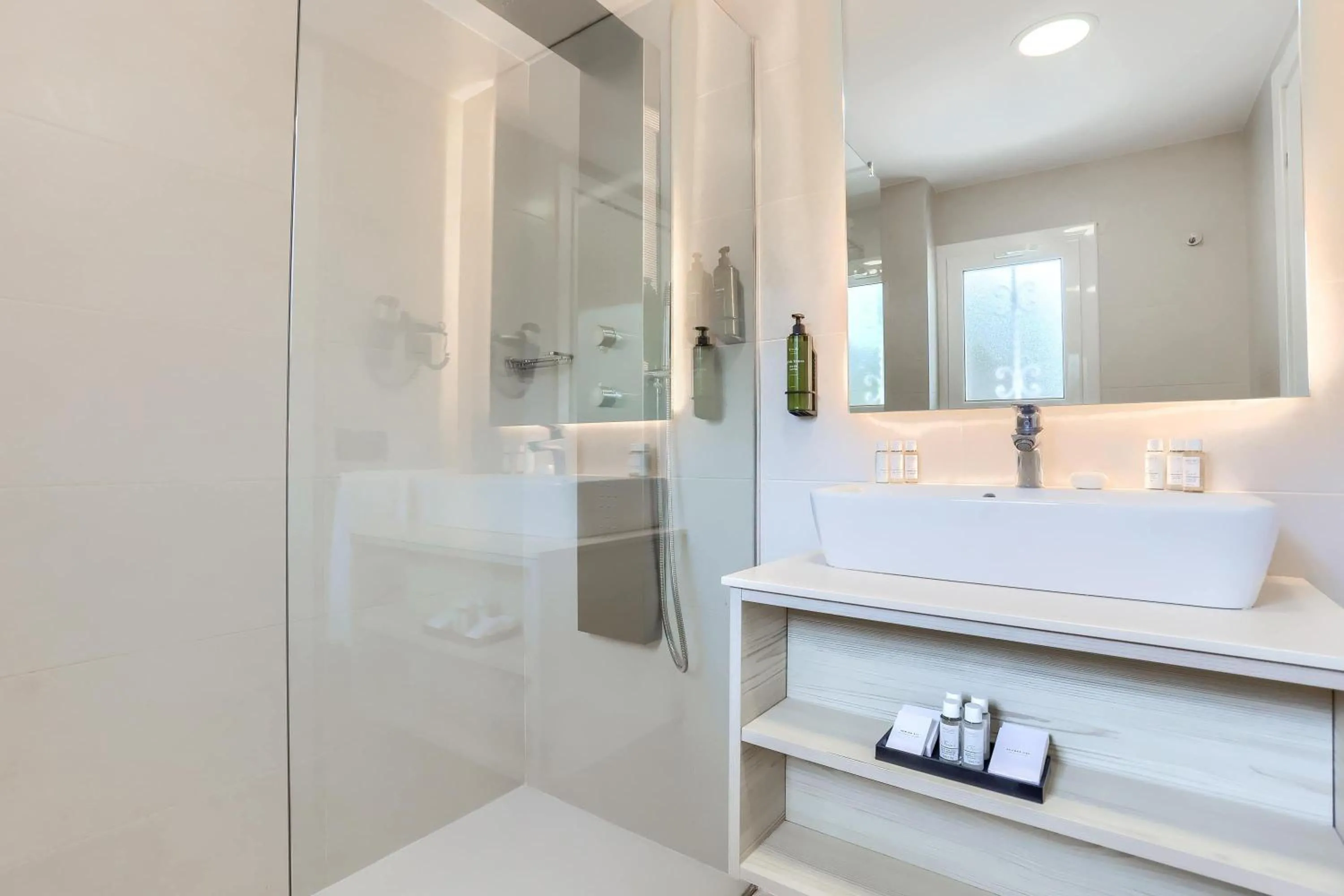 Bathroom in Wyndham Mallorca Portocolom Resort