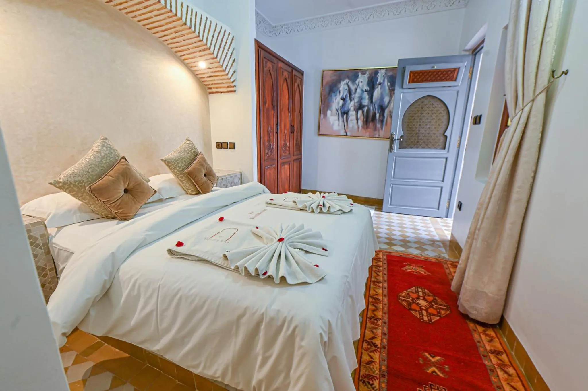 Photo of the whole room, Bed in Riad Matins De Marrakech