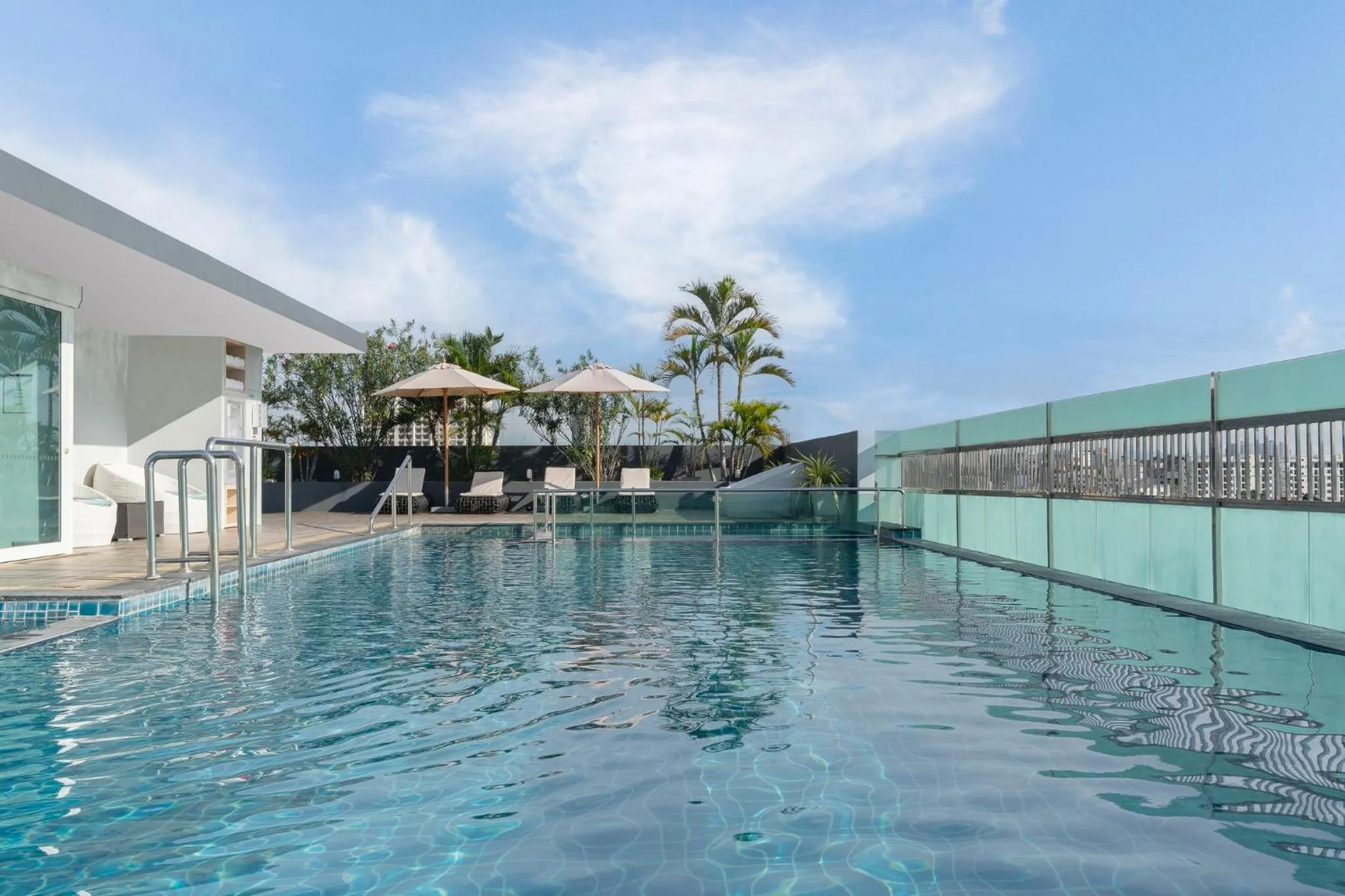 Swimming pool in Garner Hotel Pattaya Central by IHG