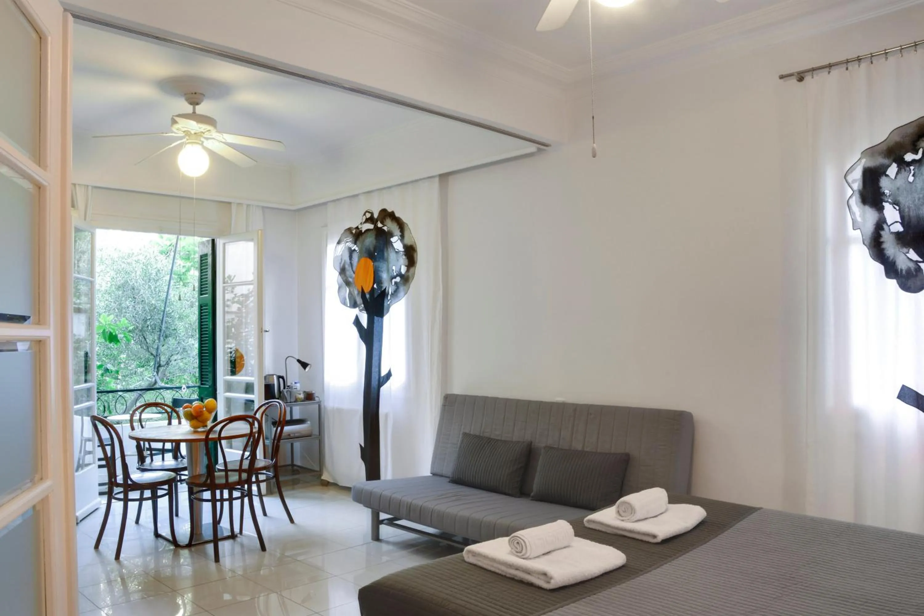 Living room in Athens Green Apartments