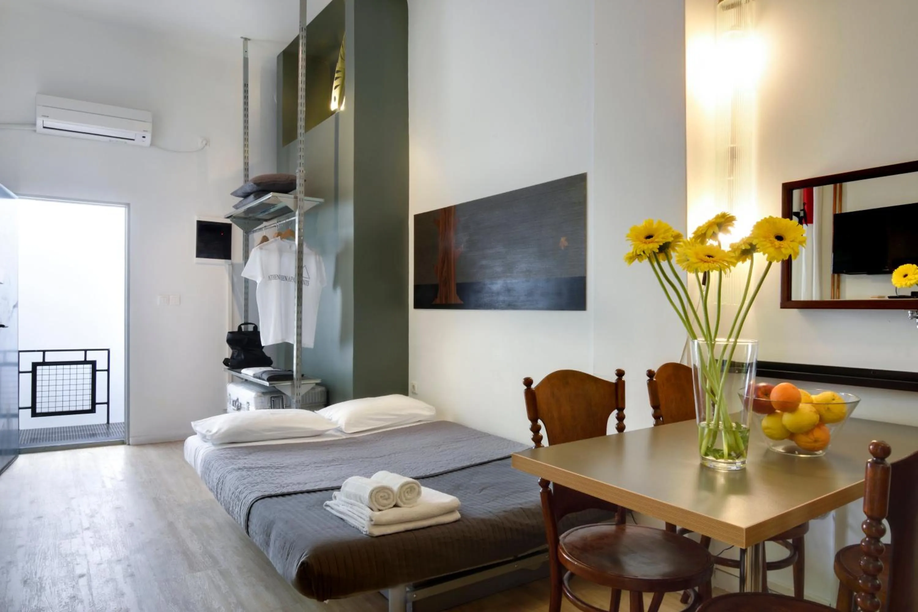 Bed in Athens Green Apartments