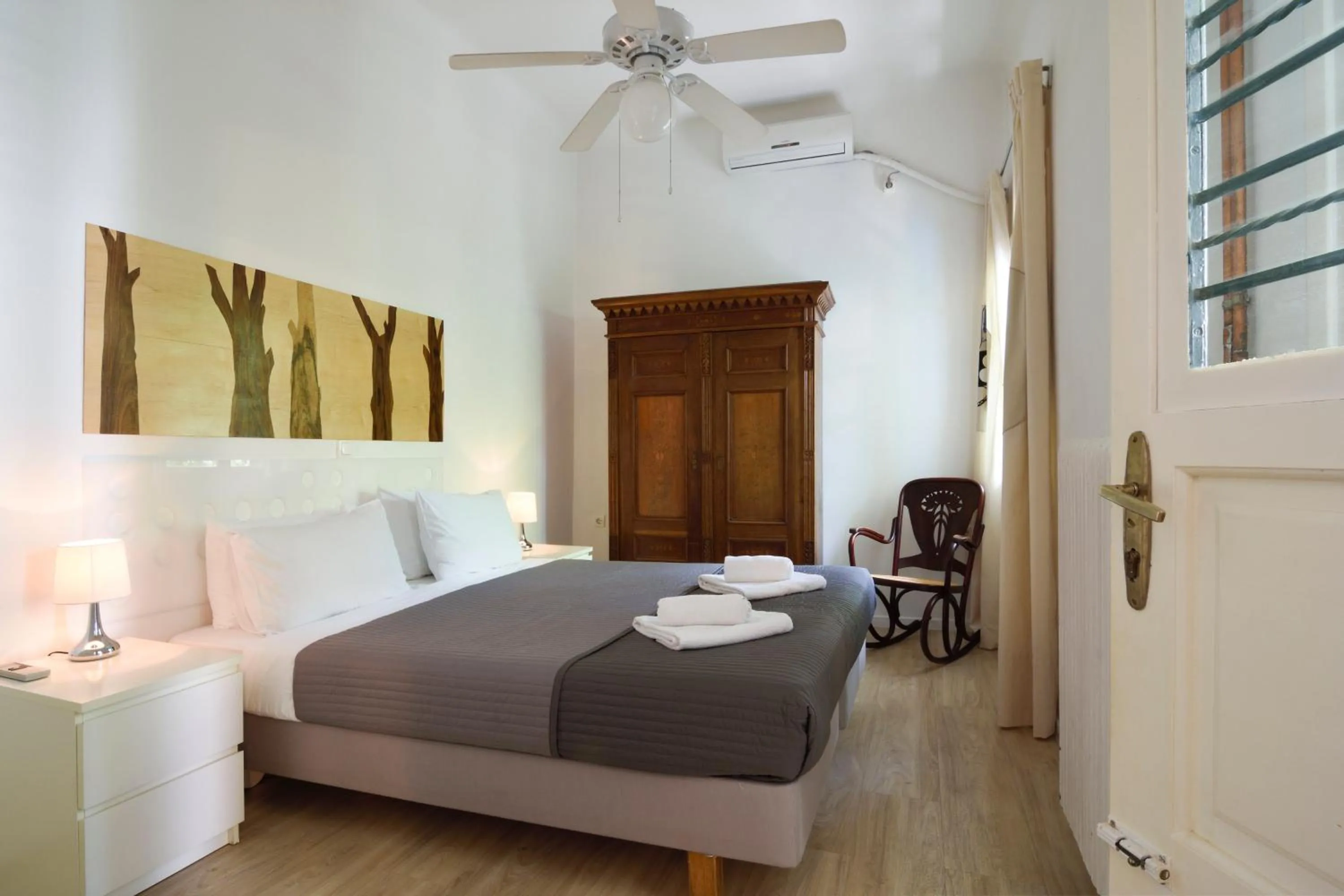 Bed in Athens Green Apartments