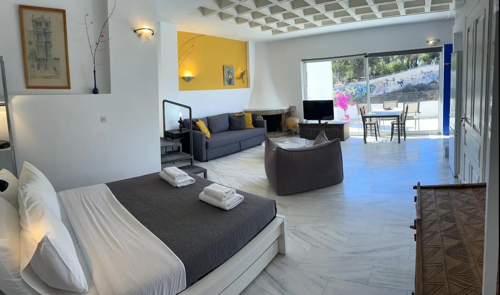 Bed in Athens Green Apartments